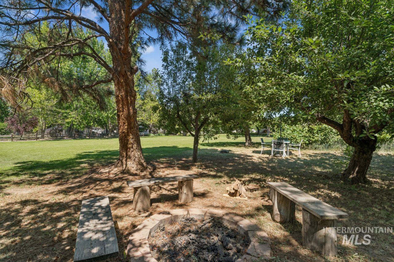 4167 N Columbine St, Boise, Idaho 83713, 6 Bedrooms, 3 Bathrooms, Residential For Sale, Price $925,000,MLS 98990813
