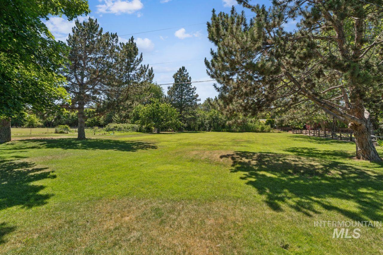 4167 N Columbine St, Boise, Idaho 83713, 6 Bedrooms, 3 Bathrooms, Residential For Sale, Price $925,000,MLS 98990813