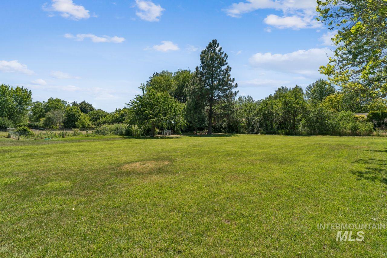 4167 N Columbine St, Boise, Idaho 83713, 6 Bedrooms, 3 Bathrooms, Residential For Sale, Price $925,000,MLS 98990813