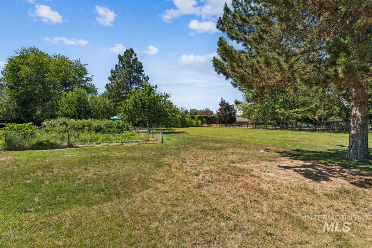 4167 N Columbine St, Boise, Idaho 83713, 6 Bedrooms, 3 Bathrooms, Residential For Sale, Price $925,000,MLS 98990813