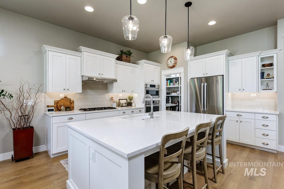 5853 S Palatino Way, Meridian, Idaho 83642, 3 Bedrooms, 2 Bathrooms, Residential For Sale, Price $624,900,MLS 98990816