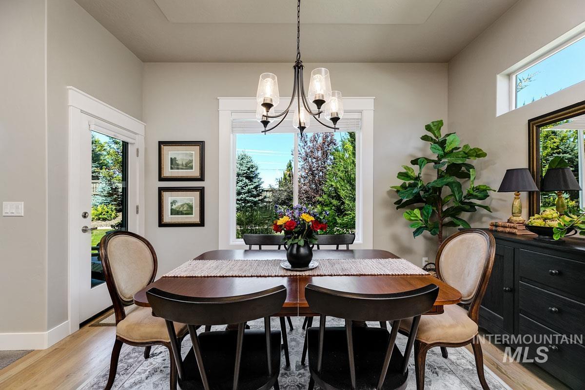 5853 S Palatino Way, Meridian, Idaho 83642, 3 Bedrooms, 2 Bathrooms, Residential For Sale, Price $624,900,MLS 98990816
