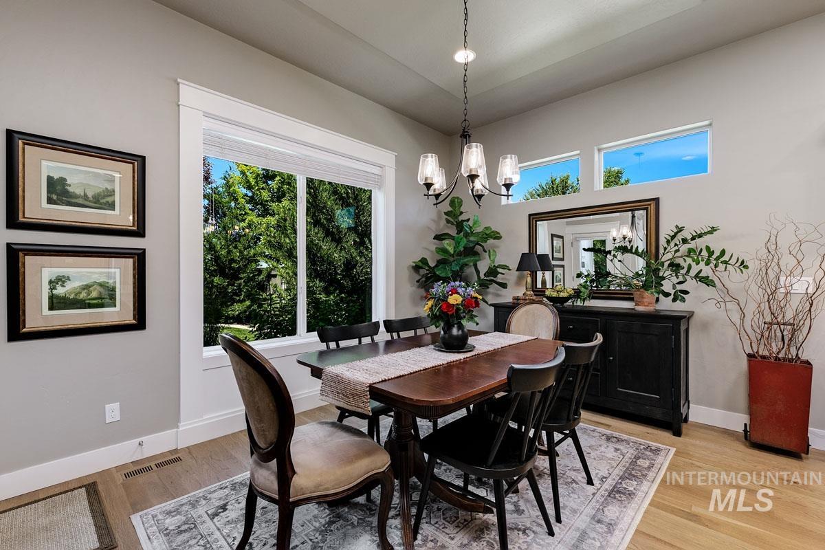 5853 S Palatino Way, Meridian, Idaho 83642, 3 Bedrooms, 2 Bathrooms, Residential For Sale, Price $624,900,MLS 98990816