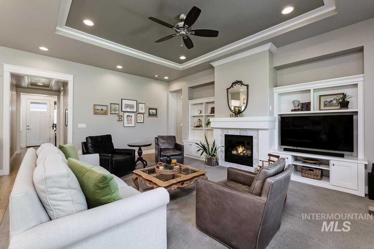 5853 S Palatino Way, Meridian, Idaho 83642, 3 Bedrooms, 2 Bathrooms, Residential For Sale, Price $624,900,MLS 98990816