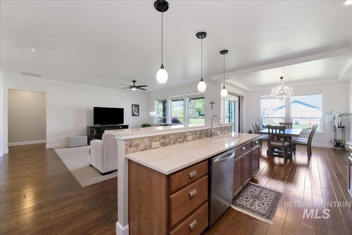 1116 N World Cup Lane, Eagle, Idaho 83616, 4 Bedrooms, 2 Bathrooms, Residential For Sale, Price $669,000,MLS 98990817
