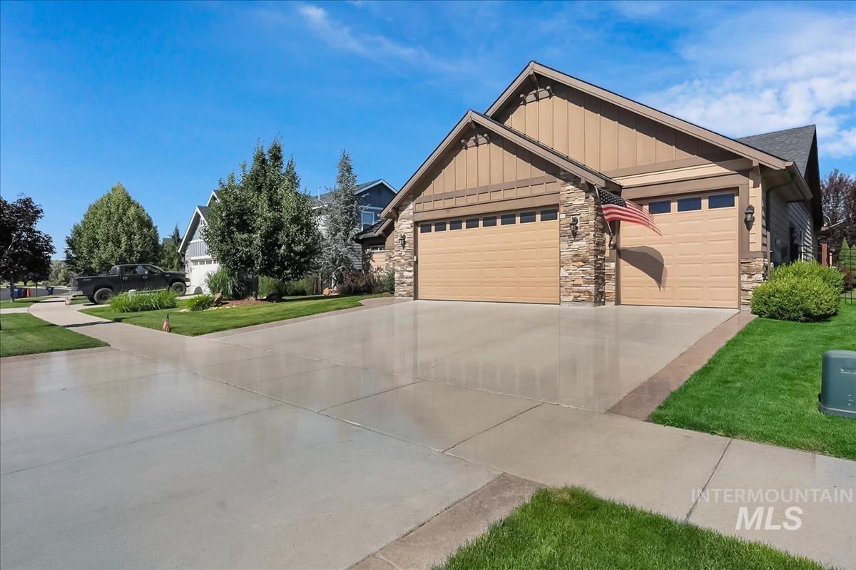 1116 N World Cup Lane, Eagle, Idaho 83616, 4 Bedrooms, 2 Bathrooms, Residential For Sale, Price $669,000,MLS 98990817