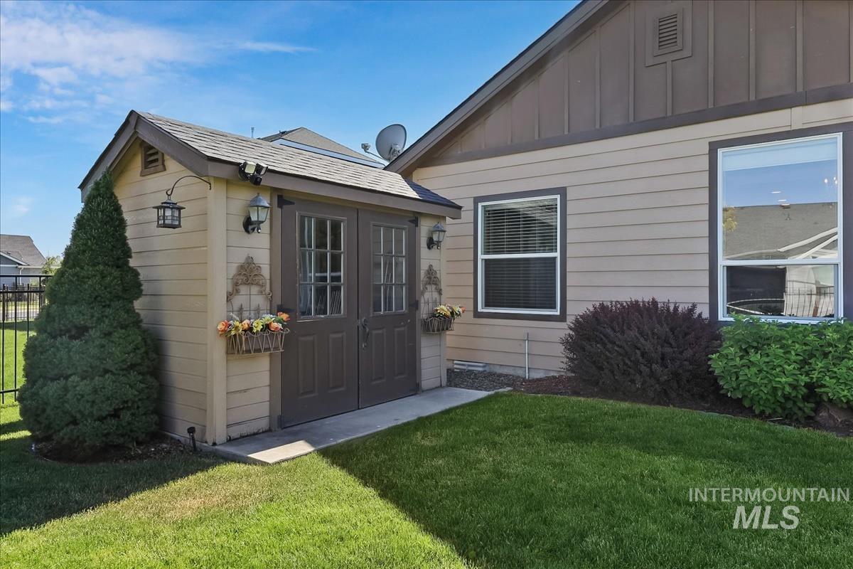 1116 N World Cup Lane, Eagle, Idaho 83616, 4 Bedrooms, 2 Bathrooms, Residential For Sale, Price $669,000,MLS 98990817