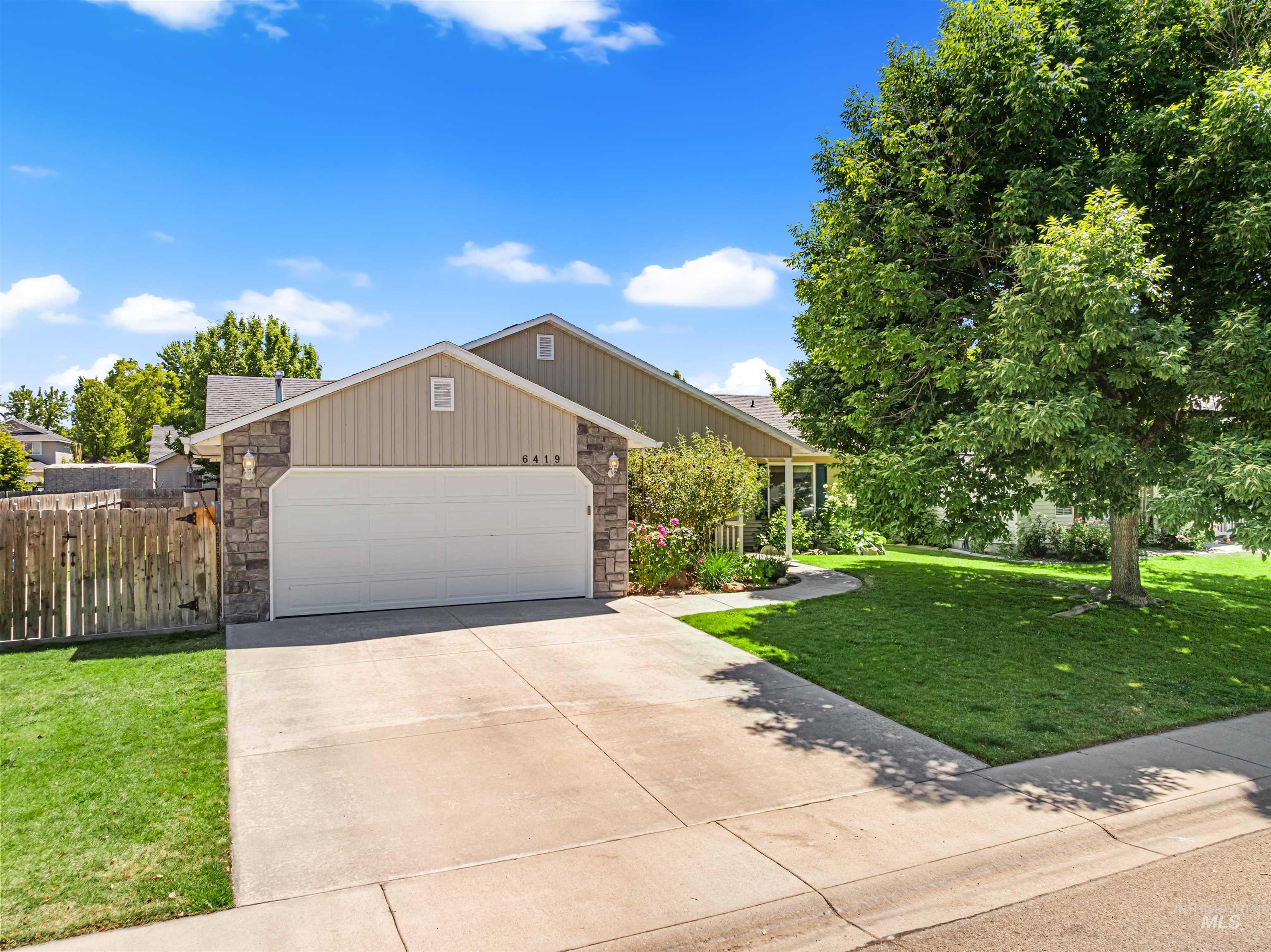 6419 E Crestley, Nampa, Idaho 83687-4117, 3 Bedrooms, 2 Bathrooms, Residential For Sale, Price $399,000,MLS 98990820