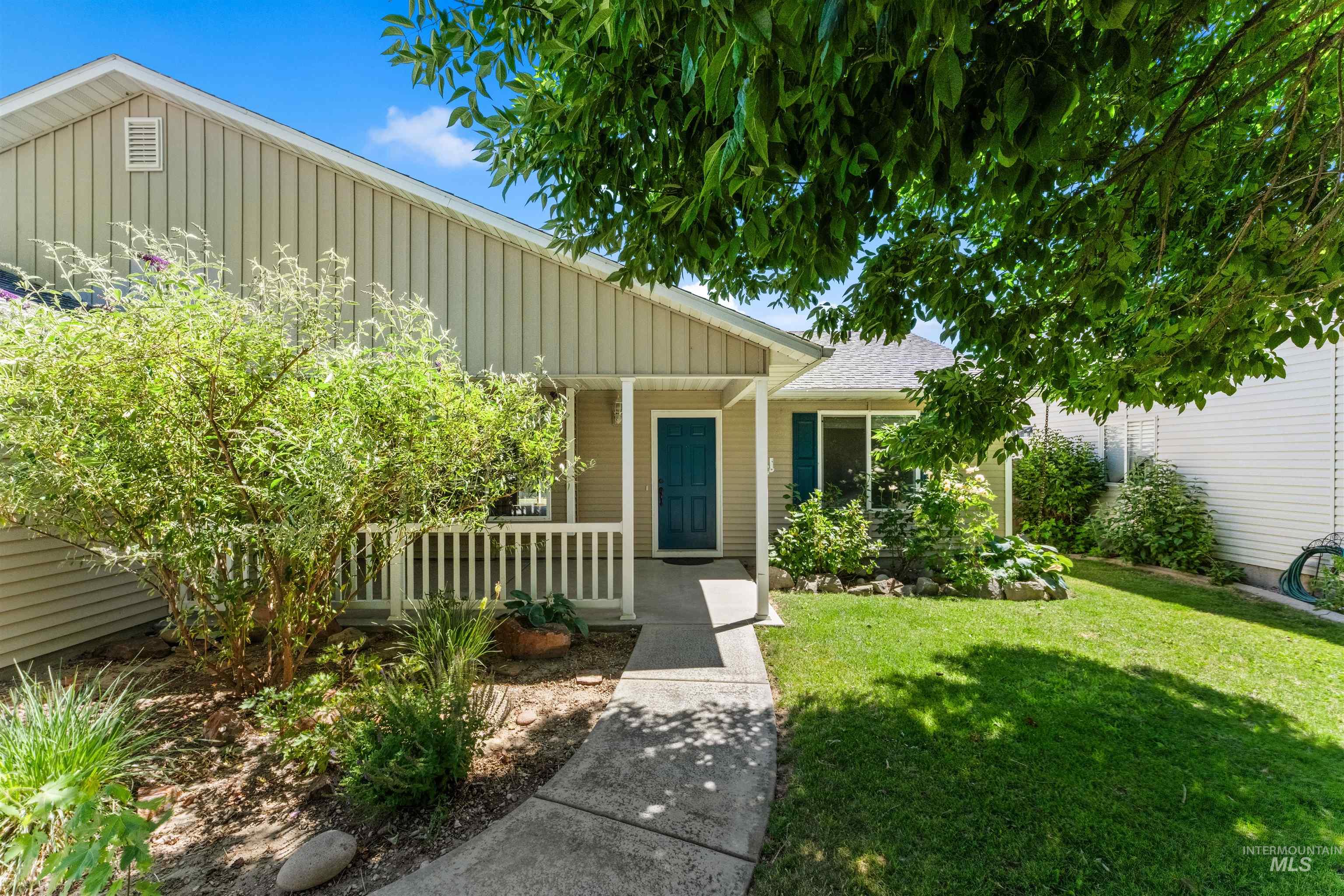 6419 E Crestley, Nampa, Idaho 83687-4117, 3 Bedrooms, 2 Bathrooms, Residential For Sale, Price $399,000,MLS 98990820