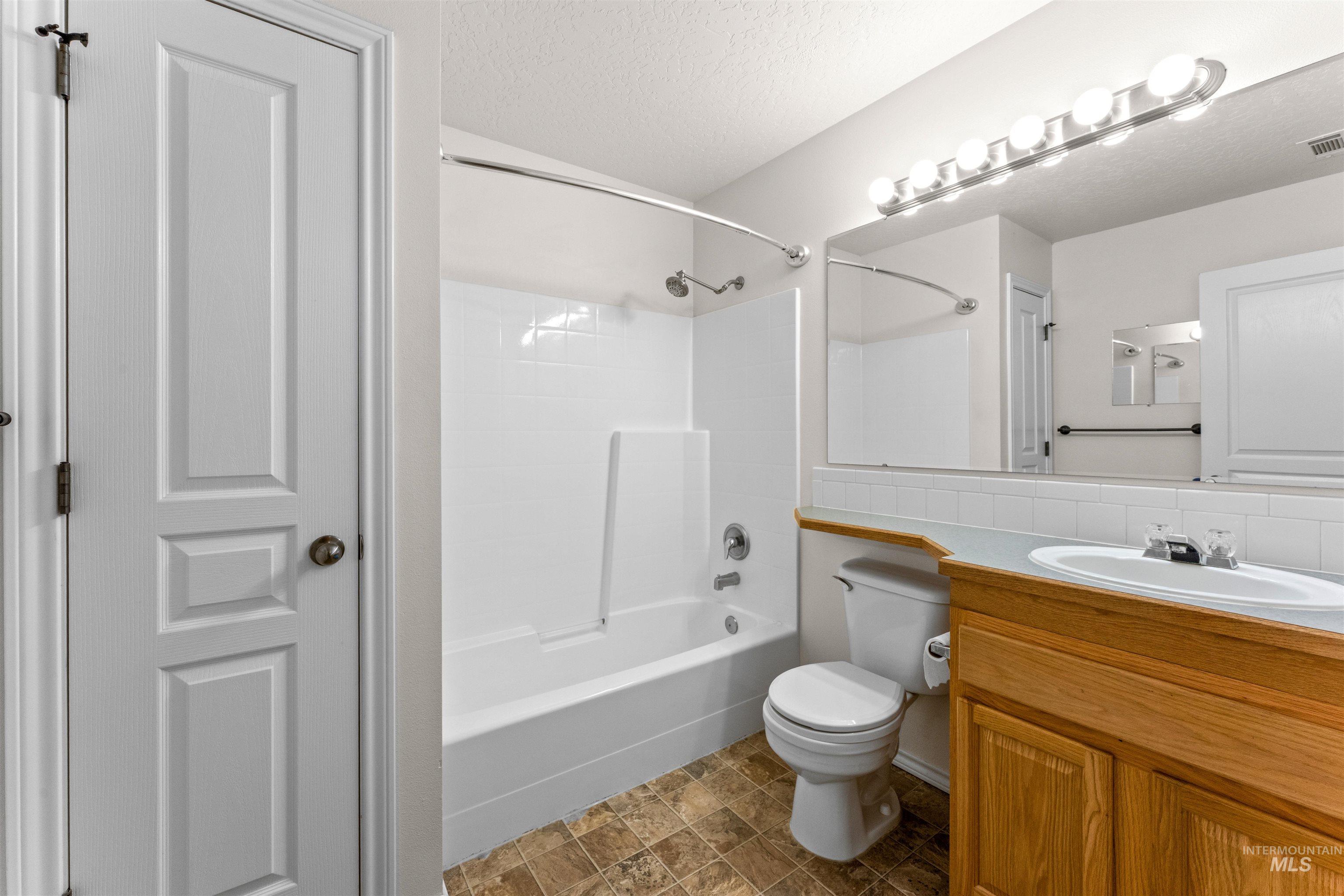 6419 E Crestley, Nampa, Idaho 83687-4117, 3 Bedrooms, 2 Bathrooms, Residential For Sale, Price $399,000,MLS 98990820