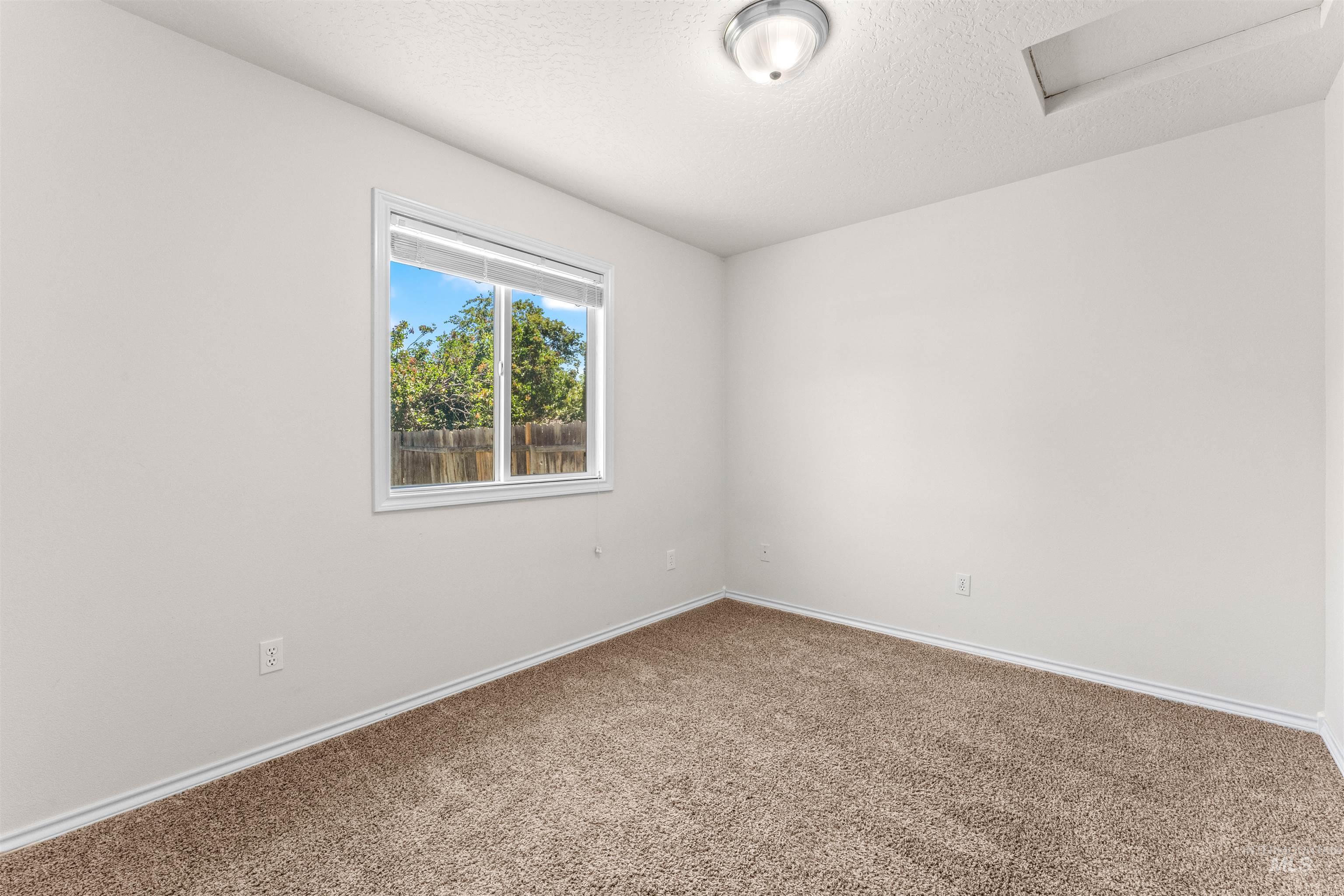 6419 E Crestley, Nampa, Idaho 83687-4117, 3 Bedrooms, 2 Bathrooms, Residential For Sale, Price $399,000,MLS 98990820