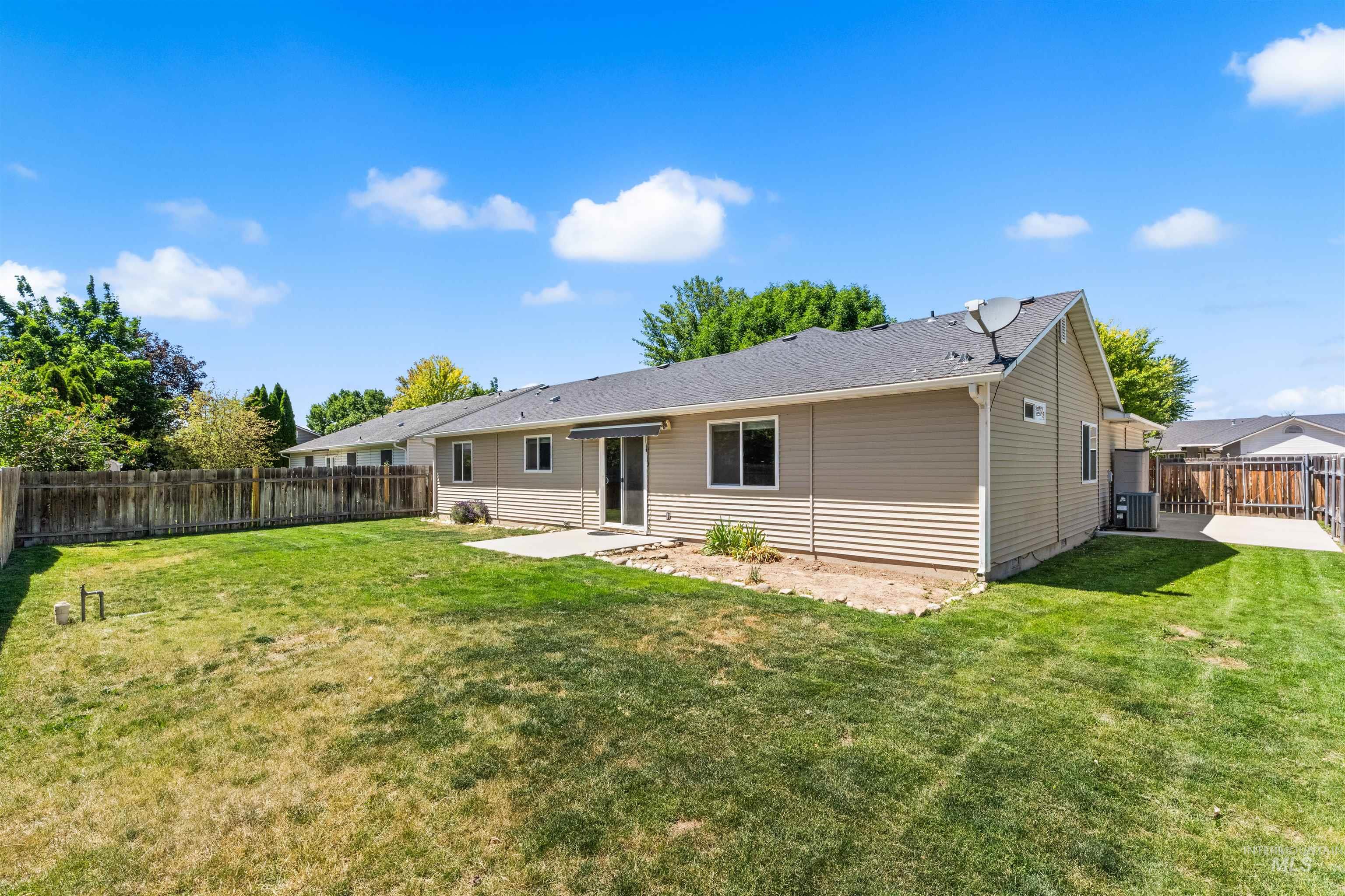 6419 E Crestley, Nampa, Idaho 83687-4117, 3 Bedrooms, 2 Bathrooms, Residential For Sale, Price $399,000,MLS 98990820