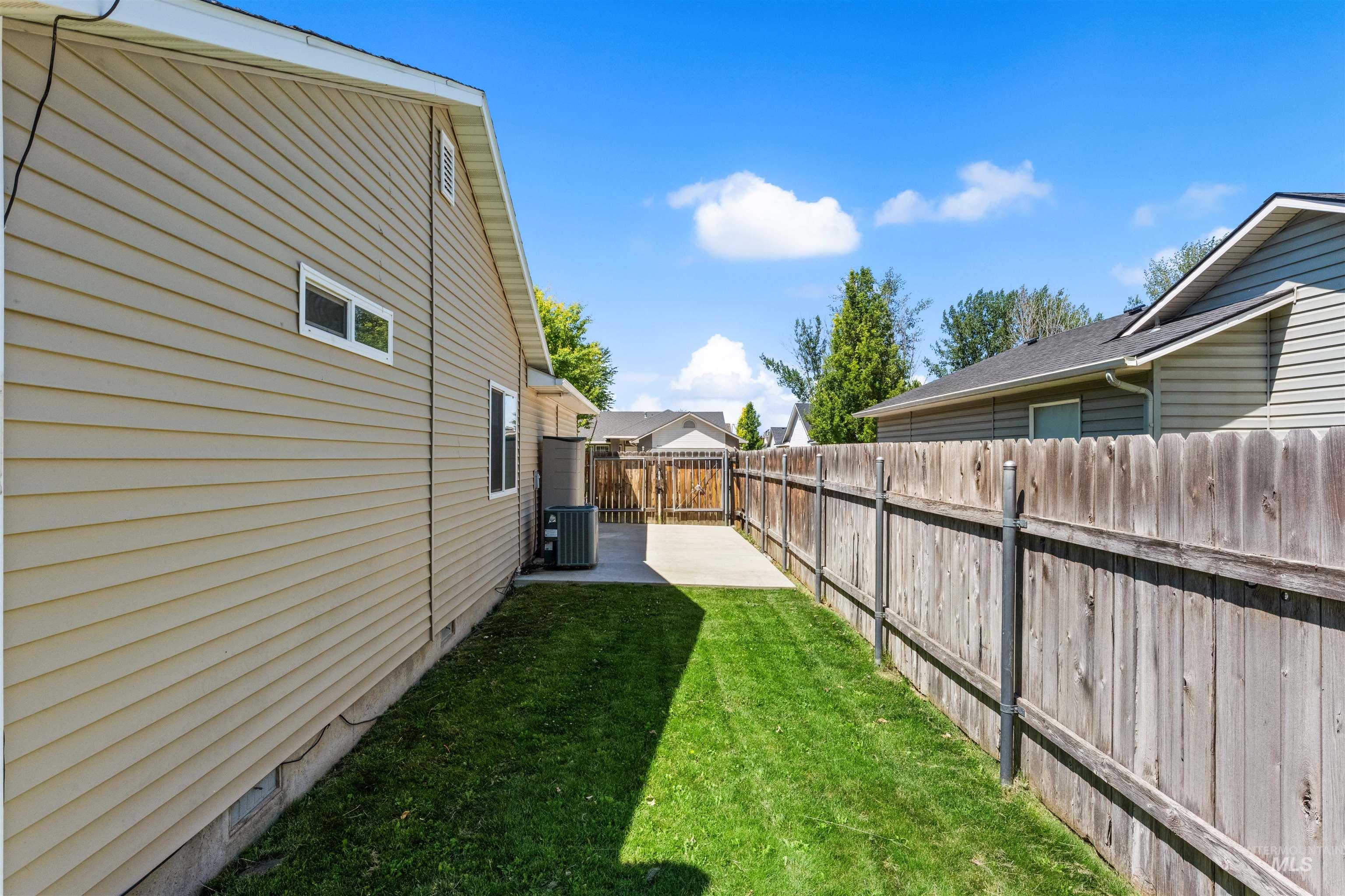 6419 E Crestley, Nampa, Idaho 83687-4117, 3 Bedrooms, 2 Bathrooms, Residential For Sale, Price $399,000,MLS 98990820