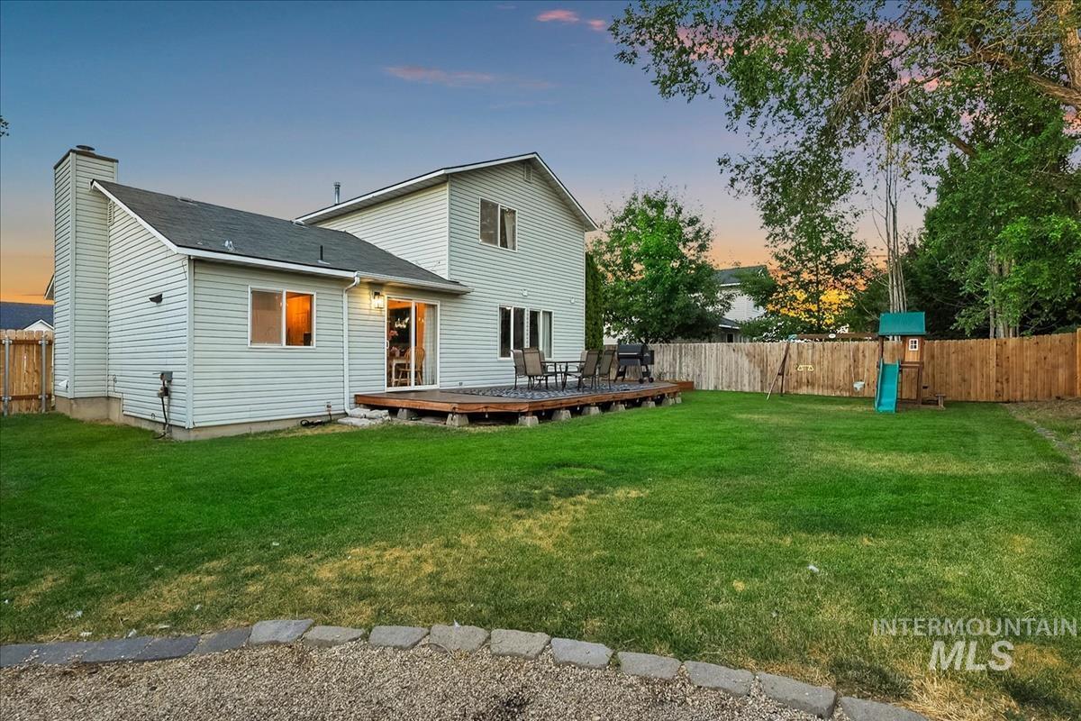 913 S Lily Court, Nampa, Idaho 83686-7062, 3 Bedrooms, 2.5 Bathrooms, Residential For Sale, Price $400,000,MLS 98990822