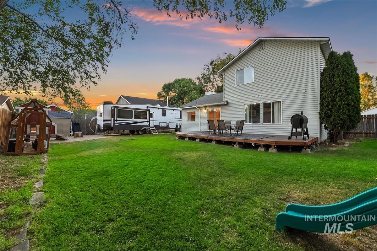 913 S Lily Court, Nampa, Idaho 83686-7062, 3 Bedrooms, 2.5 Bathrooms, Residential For Sale, Price $400,000,MLS 98990822