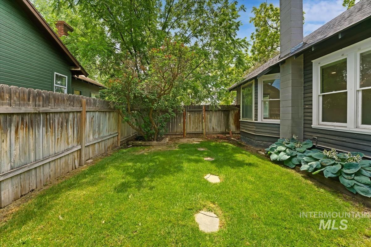 415 6th Ave S, Nampa, Idaho 83651, 3 Bedrooms, 2 Bathrooms, Residential For Sale, Price $435,000,MLS 98990824