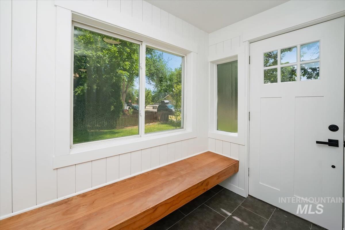 415 6th Ave S, Nampa, Idaho 83651, 3 Bedrooms, 2 Bathrooms, Residential For Sale, Price $435,000,MLS 98990824
