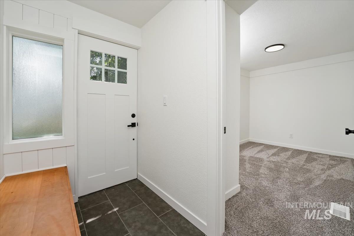 415 6th Ave S, Nampa, Idaho 83651, 3 Bedrooms, 2 Bathrooms, Residential For Sale, Price $435,000,MLS 98990824