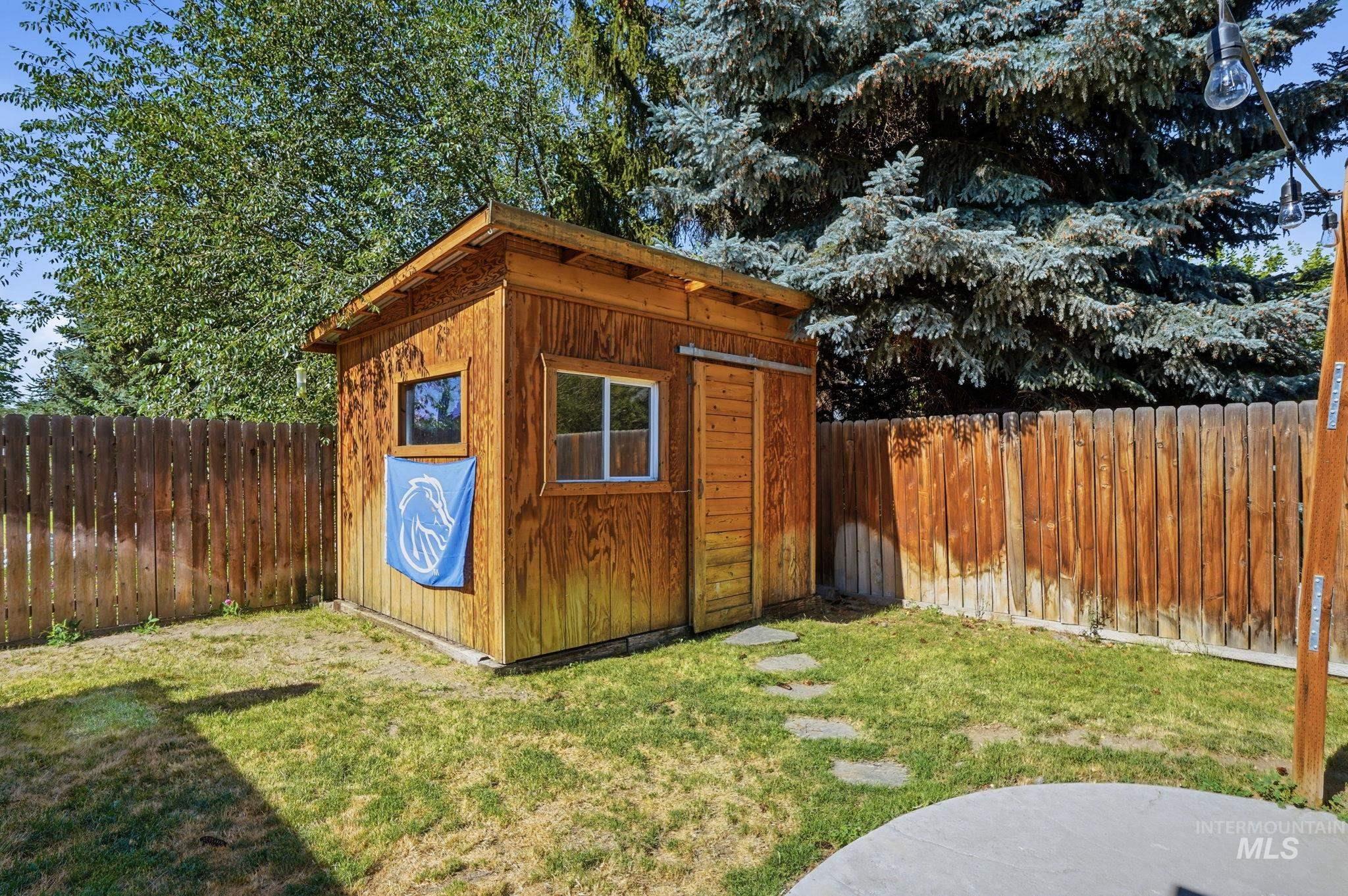 275 S Latah St, Boise, Idaho 83705, 3 Bedrooms, 2.5 Bathrooms, Residential For Sale, Price $599,900,MLS 98990825