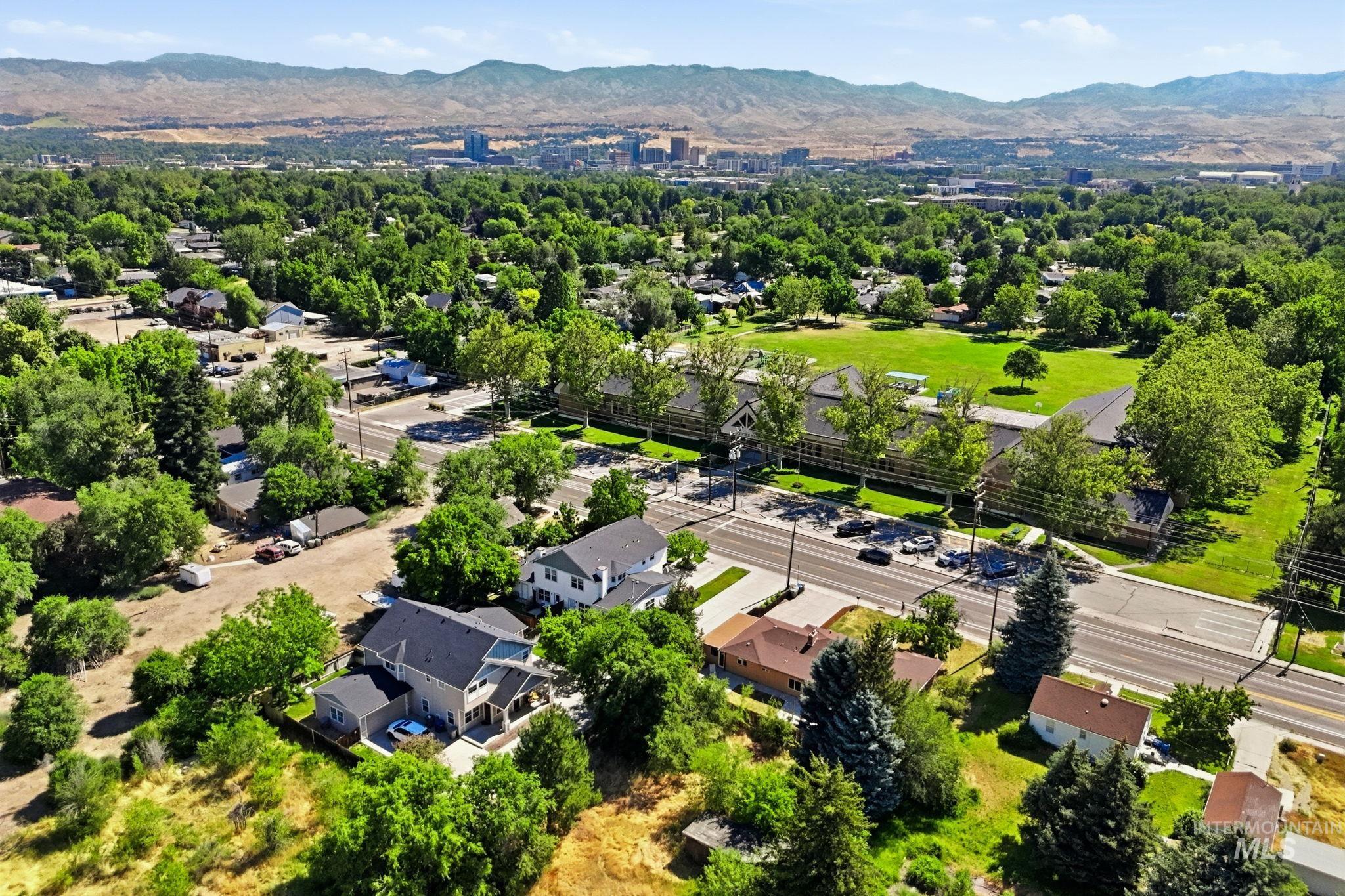 275 S Latah St, Boise, Idaho 83705, 3 Bedrooms, 2.5 Bathrooms, Residential For Sale, Price $599,900,MLS 98990825