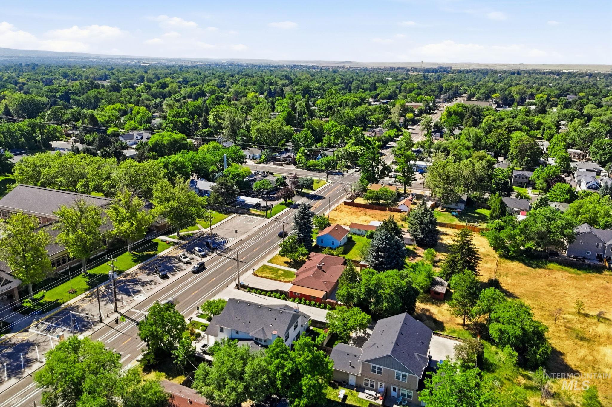 275 S Latah St, Boise, Idaho 83705, 3 Bedrooms, 2.5 Bathrooms, Residential For Sale, Price $599,900,MLS 98990825