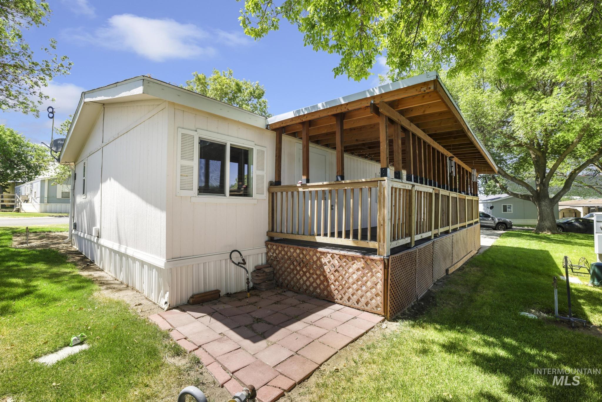 1625 Maple St, Buhl, Idaho 83316, 3 Bedrooms, 2 Bathrooms, Residential For Sale, Price $124,900,MLS 98990826