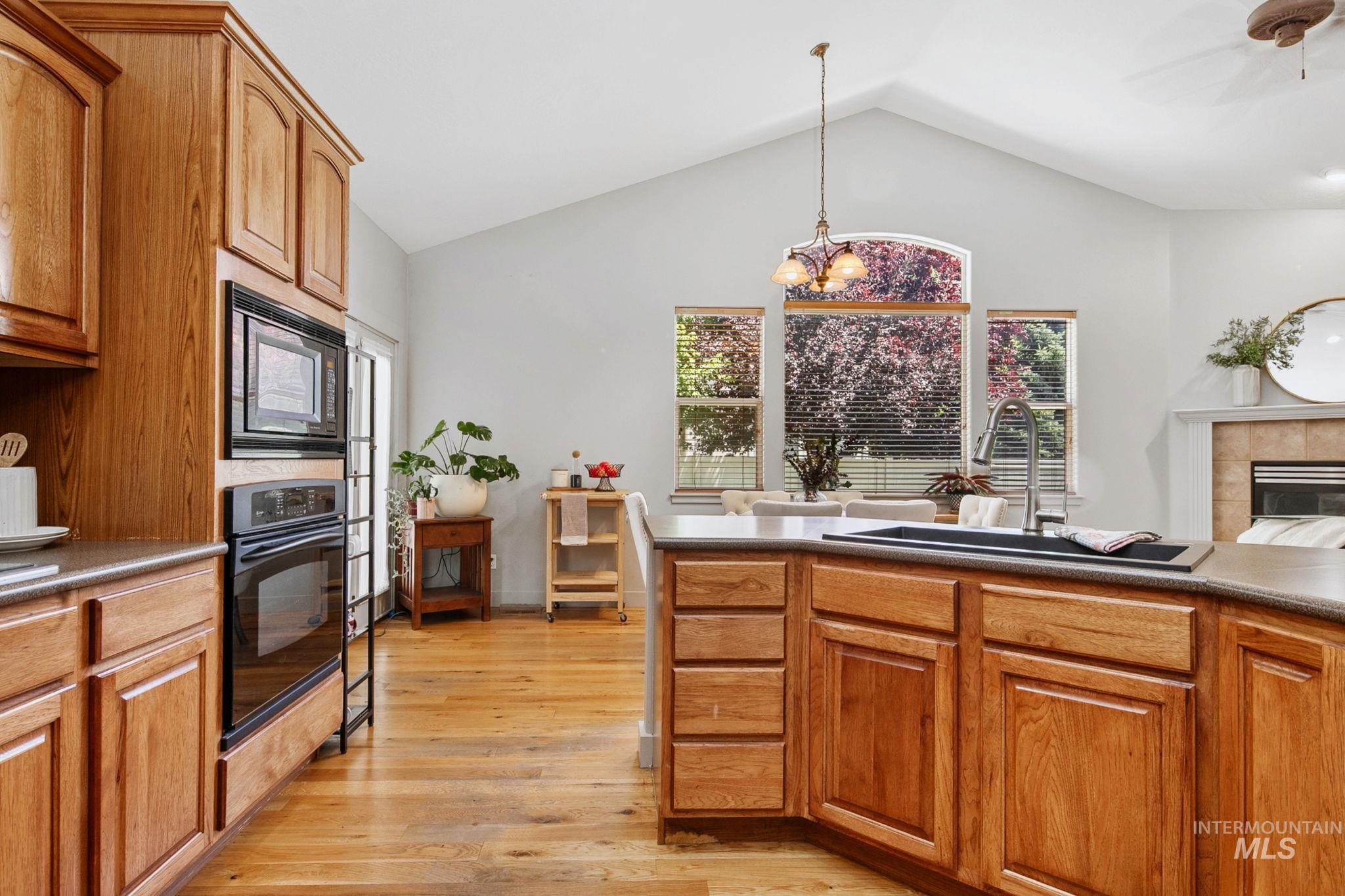 5264 N Schumann Ave., Meridian, Idaho 83646, 4 Bedrooms, 3 Bathrooms, Residential For Sale, Price $630,000,MLS 98990832