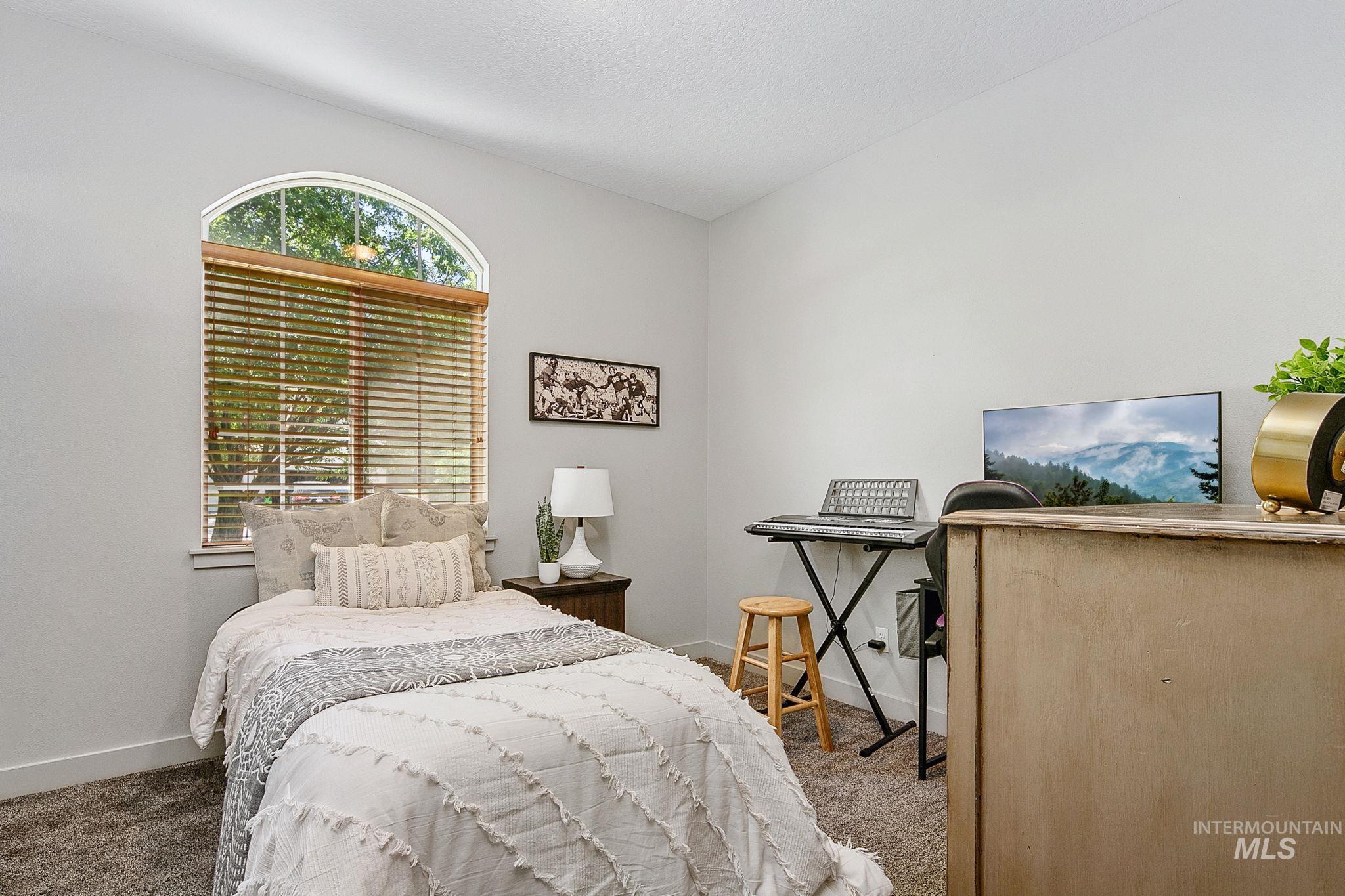 5264 N Schumann Ave., Meridian, Idaho 83646, 4 Bedrooms, 3 Bathrooms, Residential For Sale, Price $630,000,MLS 98990832