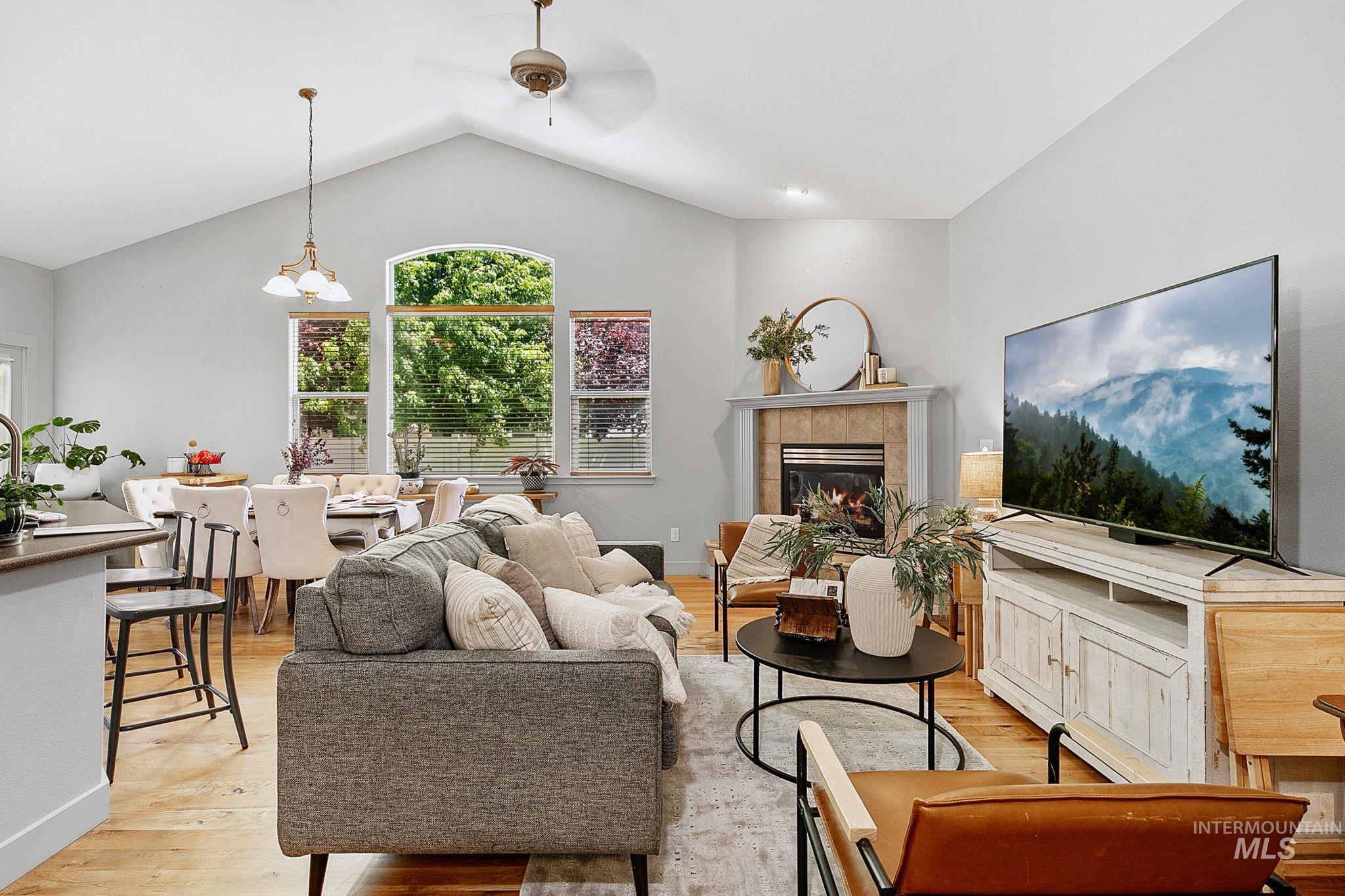 5264 N Schumann Ave., Meridian, Idaho 83646, 4 Bedrooms, 3 Bathrooms, Residential For Sale, Price $630,000,MLS 98990832