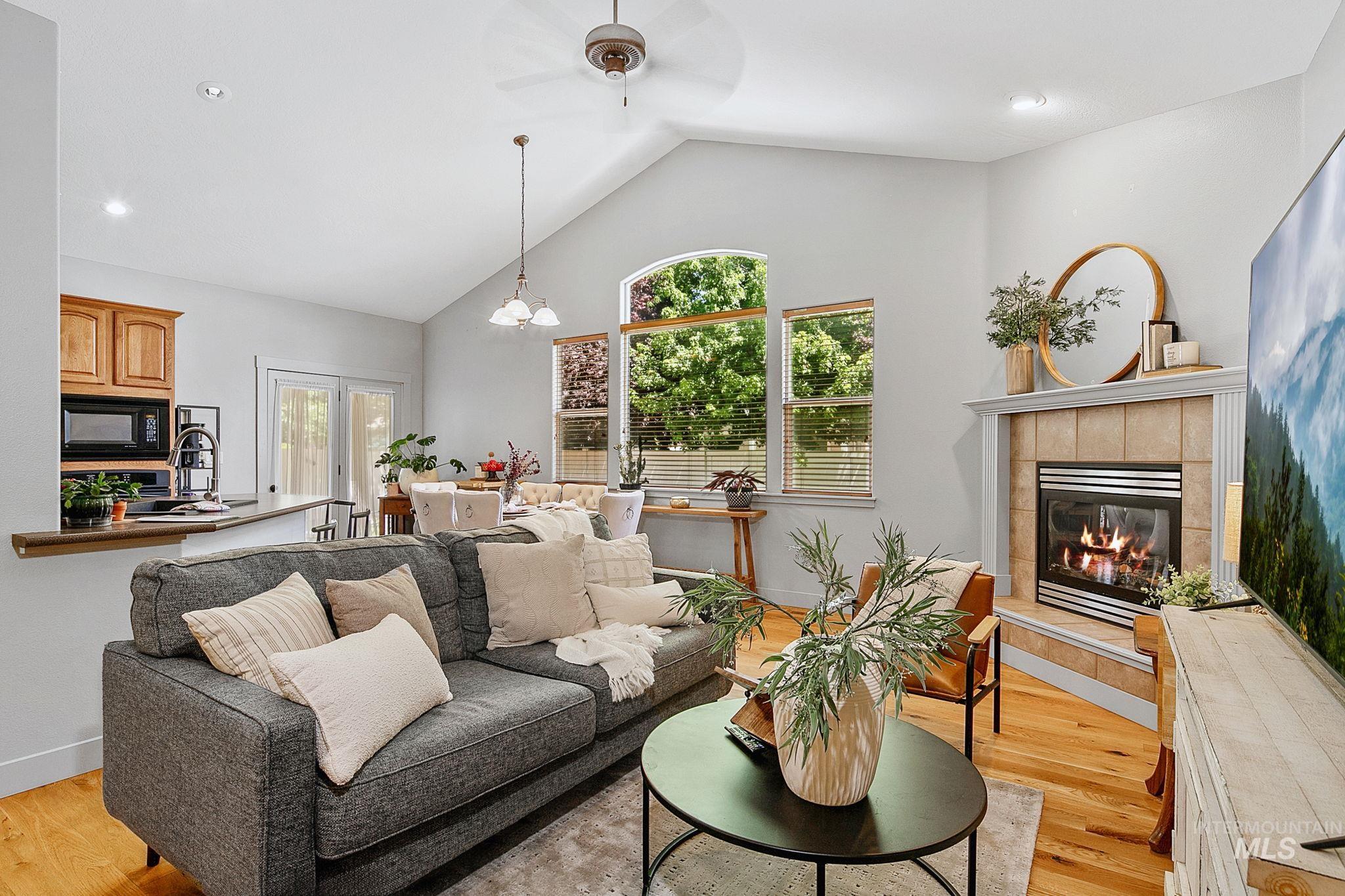 5264 N Schumann Ave., Meridian, Idaho 83646, 4 Bedrooms, 3 Bathrooms, Residential For Sale, Price $630,000,MLS 98990832