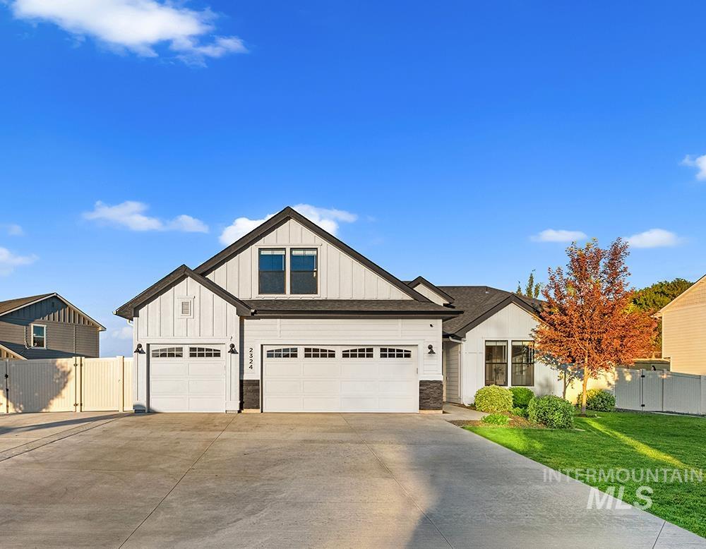 2324 S Grand Fork Ln, Meridian, Idaho 83642, 5 Bedrooms, 3 Bathrooms, Residential For Sale, Price $749,900,MLS 98990833