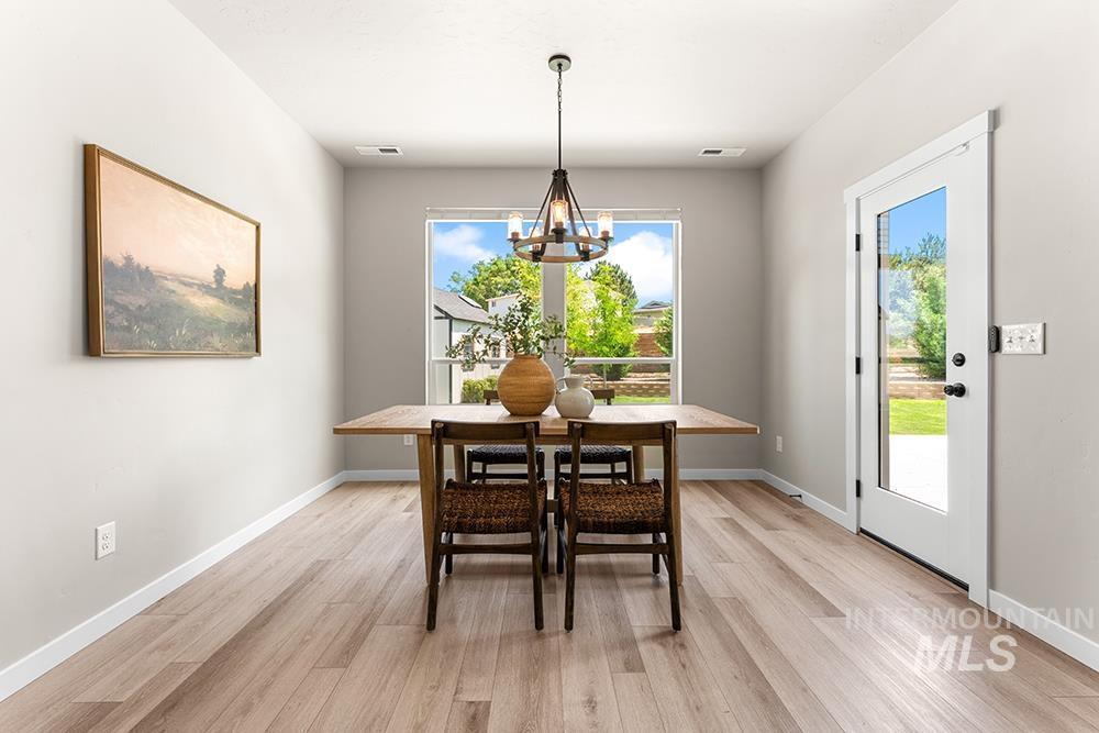 2324 S Grand Fork Ln, Meridian, Idaho 83642, 5 Bedrooms, 3 Bathrooms, Residential For Sale, Price $749,900,MLS 98990833