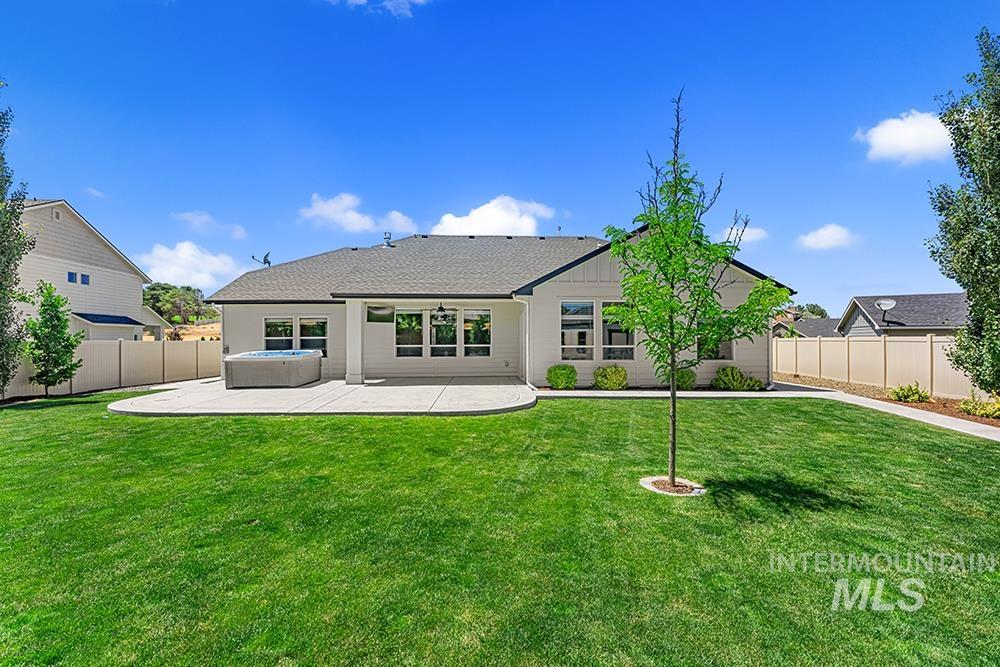 2324 S Grand Fork Ln, Meridian, Idaho 83642, 5 Bedrooms, 3 Bathrooms, Residential For Sale, Price $749,900,MLS 98990833