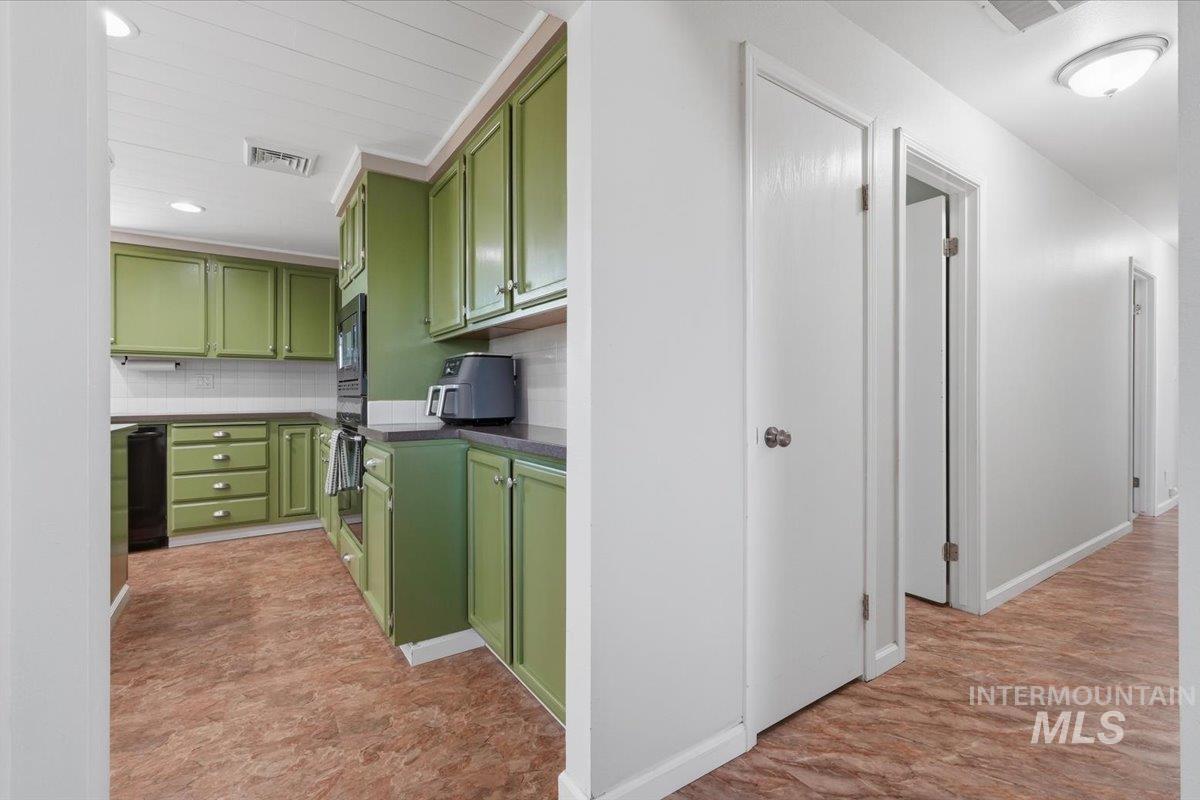 6850 W Black Canyon Hwy, Emmett, Idaho 83617, 4 Bedrooms, 2.5 Bathrooms, Residential For Sale, Price $649,900,MLS 98990842