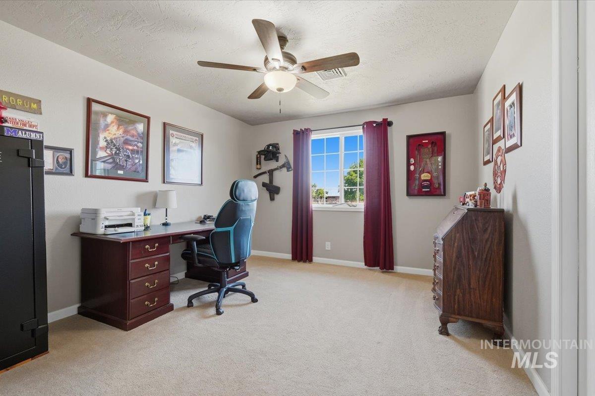 6850 W Black Canyon Hwy, Emmett, Idaho 83617, 4 Bedrooms, 2.5 Bathrooms, Residential For Sale, Price $649,900,MLS 98990842