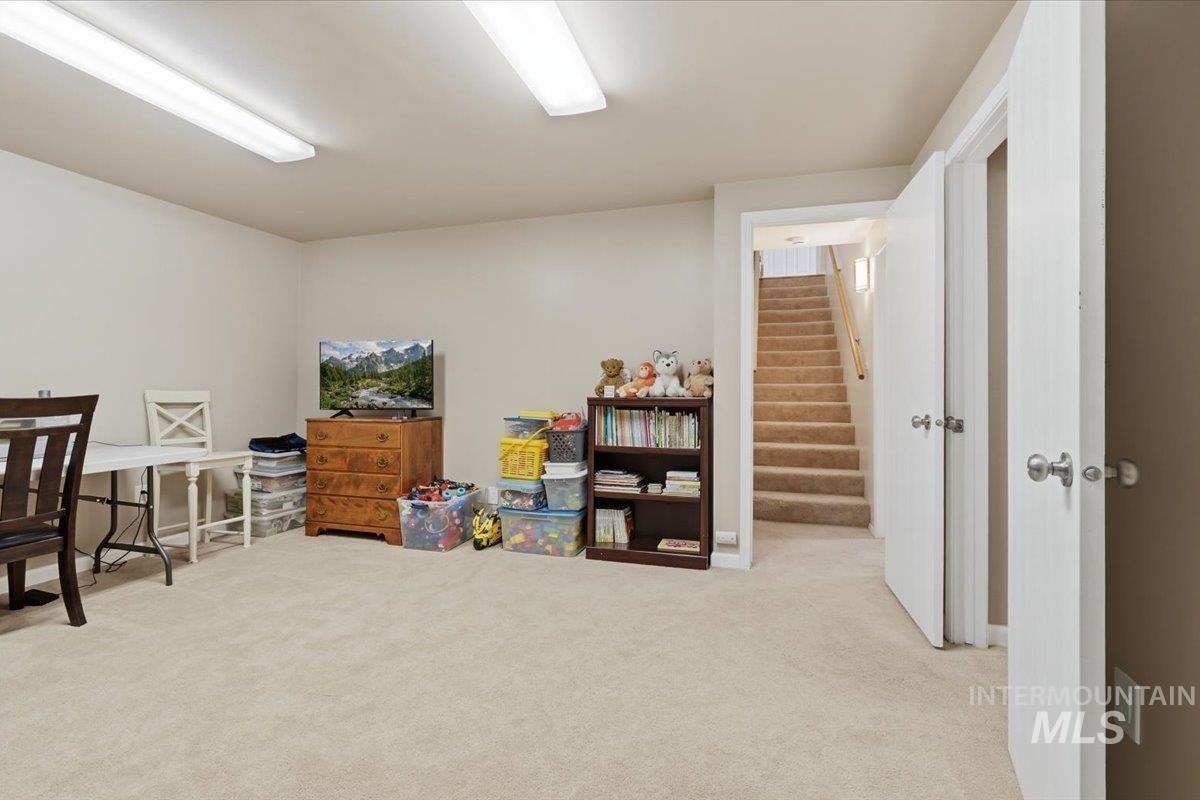 6850 W Black Canyon Hwy, Emmett, Idaho 83617, 4 Bedrooms, 2.5 Bathrooms, Residential For Sale, Price $649,900,MLS 98990842