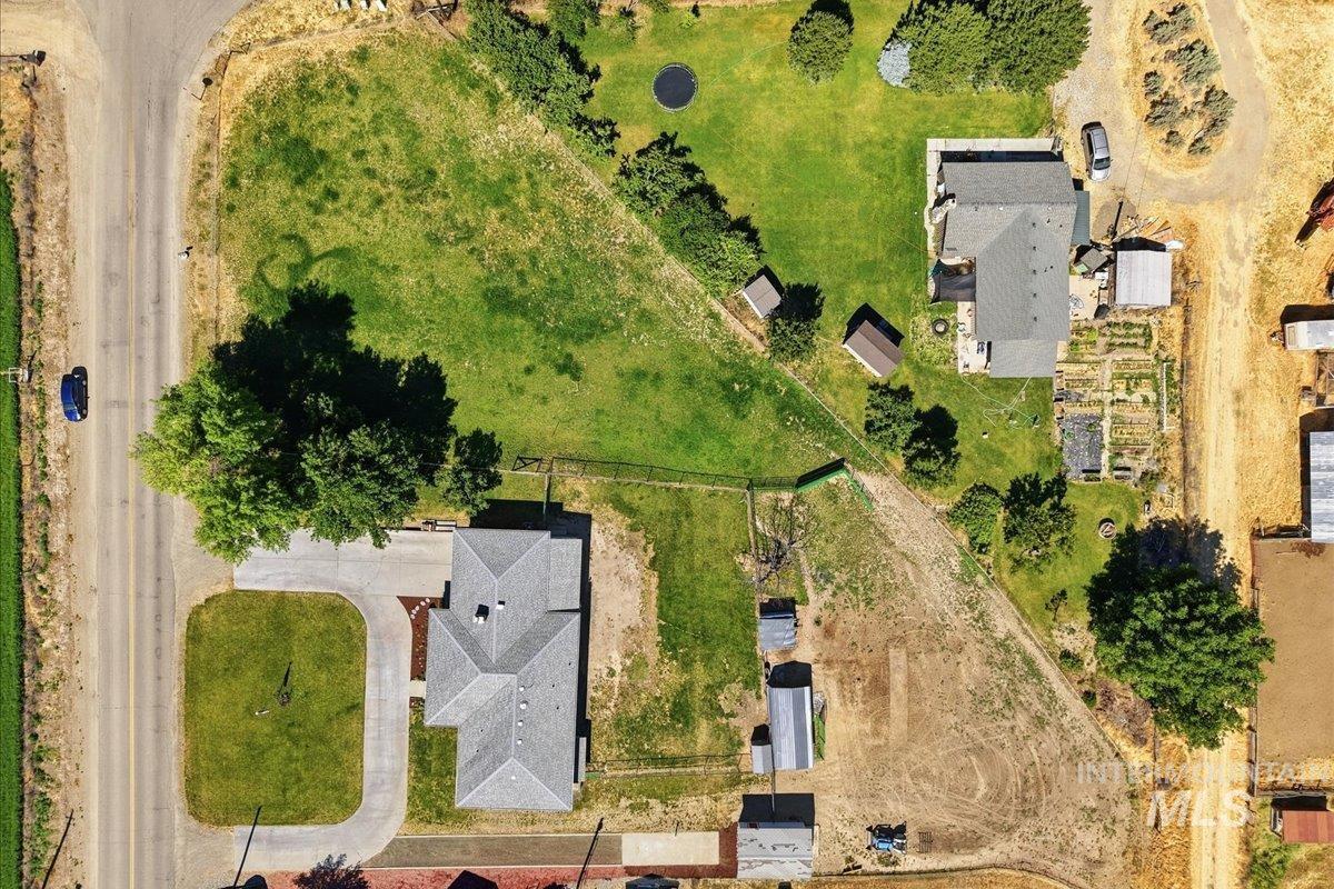 6850 W Black Canyon Hwy, Emmett, Idaho 83617, 4 Bedrooms, 2.5 Bathrooms, Residential For Sale, Price $649,900,MLS 98990842
