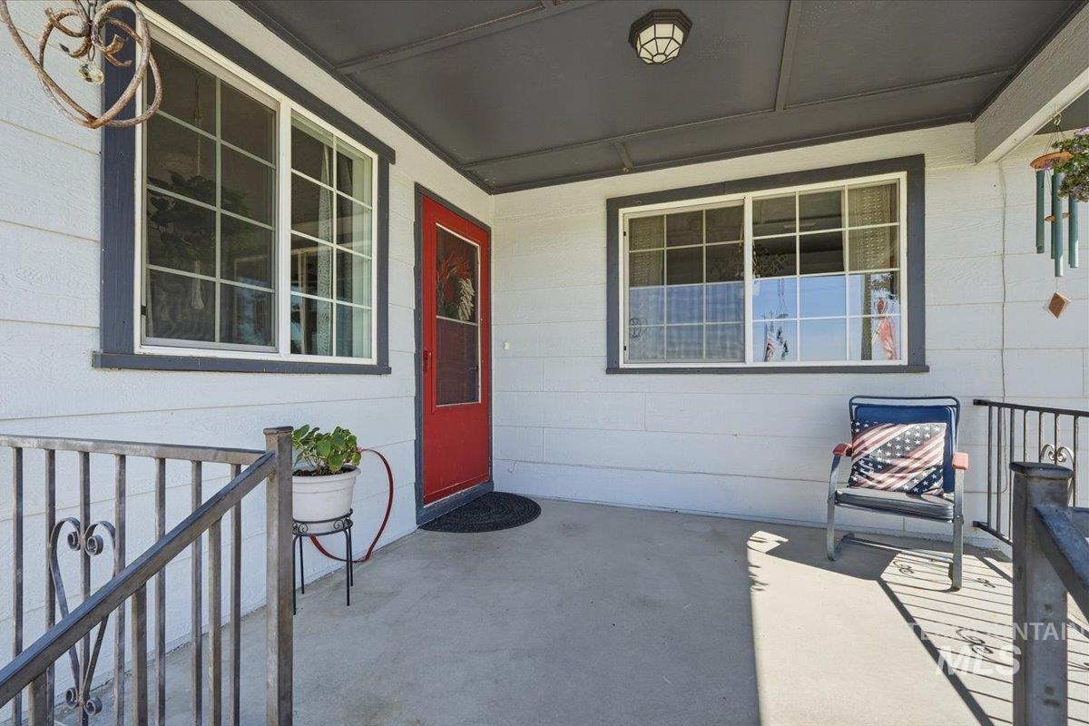 6850 W Black Canyon Hwy, Emmett, Idaho 83617, 4 Bedrooms, 2.5 Bathrooms, Residential For Sale, Price $649,900,MLS 98990842