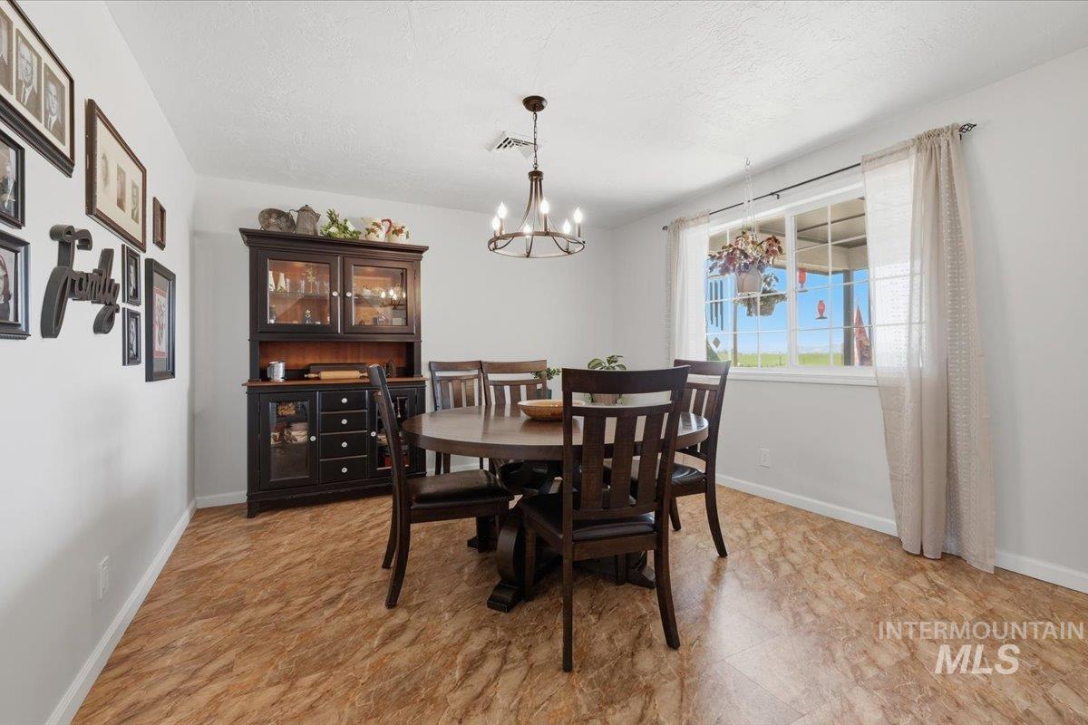 6850 W Black Canyon Hwy, Emmett, Idaho 83617, 4 Bedrooms, 2.5 Bathrooms, Residential For Sale, Price $649,900,MLS 98990842