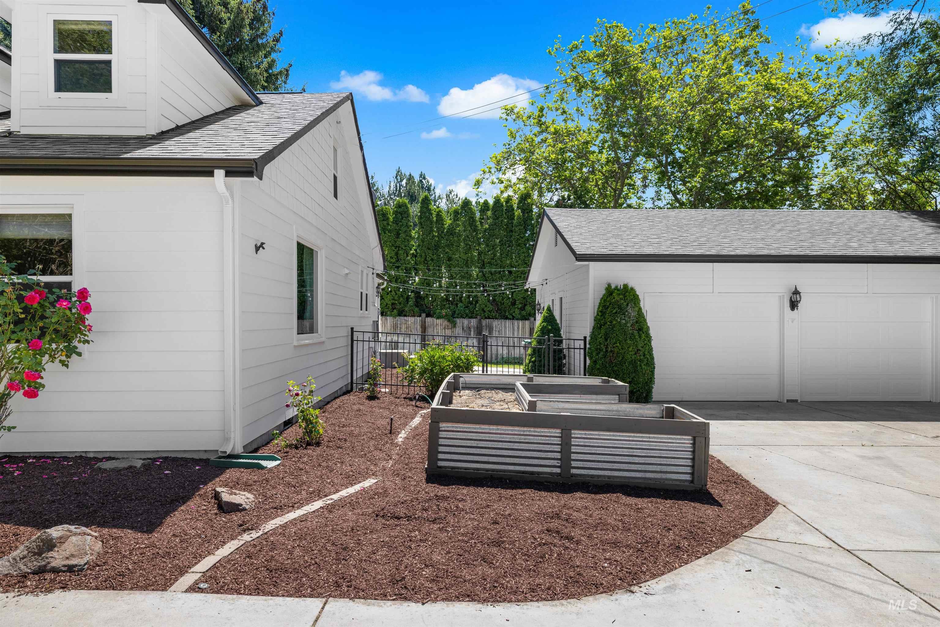 4100 N Bodenheimer St., Boise, Idaho 83703, 4 Bedrooms, 3 Bathrooms, Residential For Sale, Price $799,000,MLS 98990846
