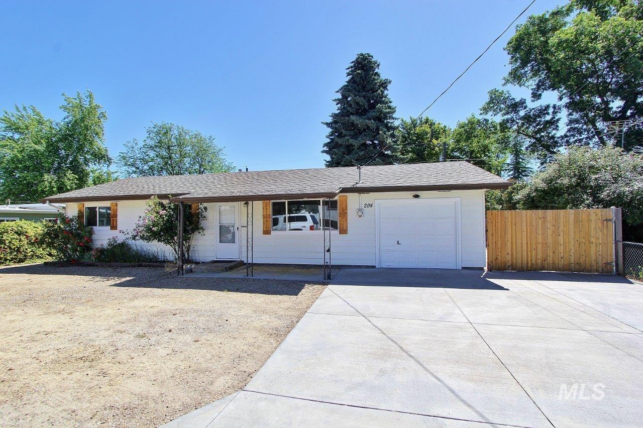 2114 Fry St, Boise, Idaho 83704, 3 Bedrooms, 1 Bathroom, Residential For Sale, Price $349,900,MLS 98990847