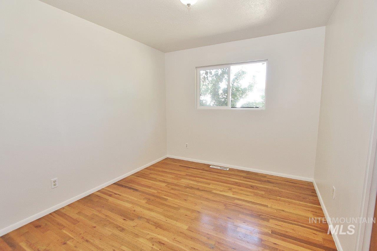 2114 Fry St, Boise, Idaho 83704, 3 Bedrooms, 1 Bathroom, Residential For Sale, Price $349,900,MLS 98990847