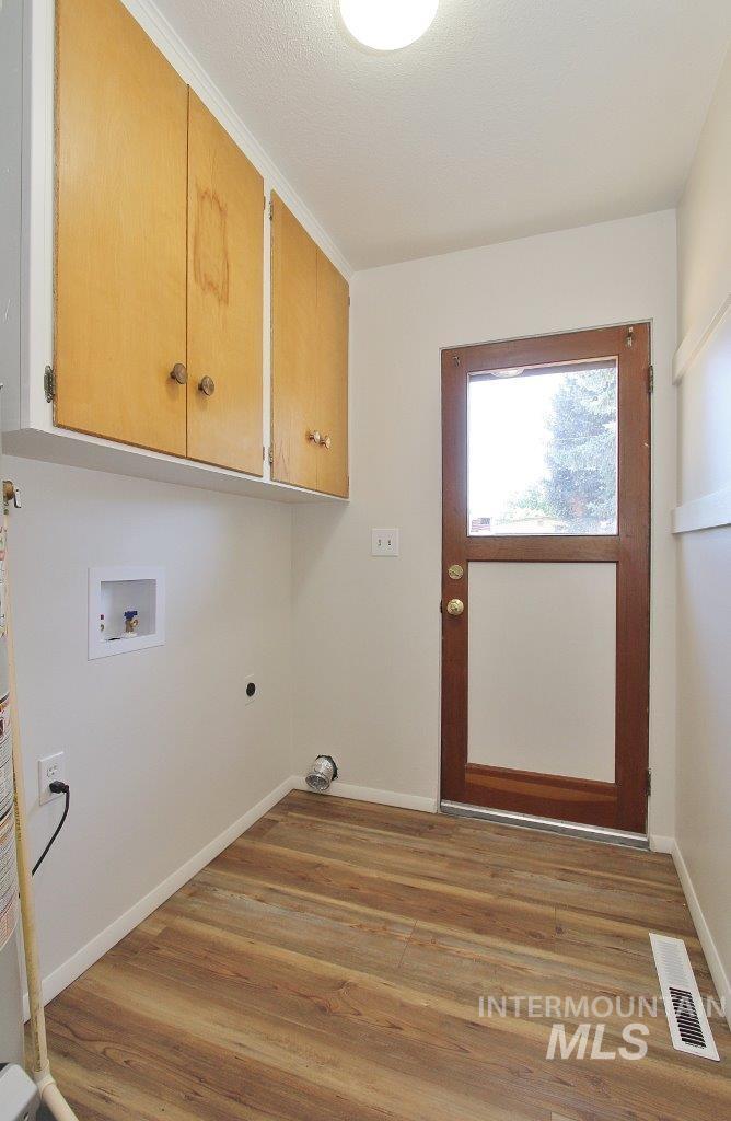 2114 Fry St, Boise, Idaho 83704, 3 Bedrooms, 1 Bathroom, Residential For Sale, Price $349,900,MLS 98990847
