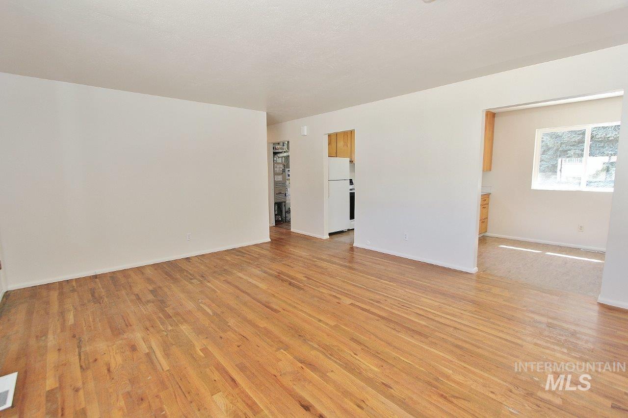 2114 Fry St, Boise, Idaho 83704, 3 Bedrooms, 1 Bathroom, Residential For Sale, Price $349,900,MLS 98990847