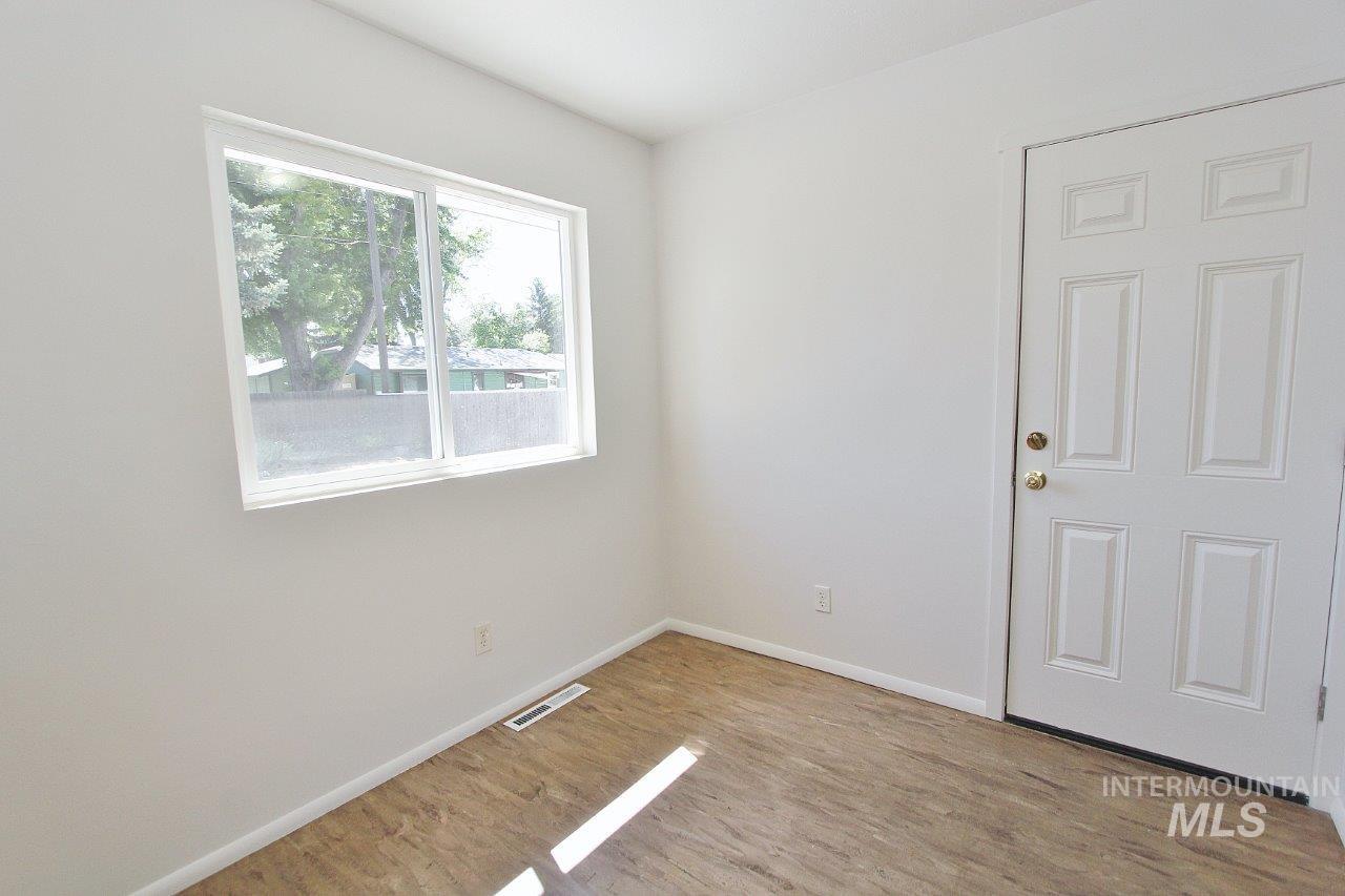 2114 Fry St, Boise, Idaho 83704, 3 Bedrooms, 1 Bathroom, Residential For Sale, Price $349,900,MLS 98990847