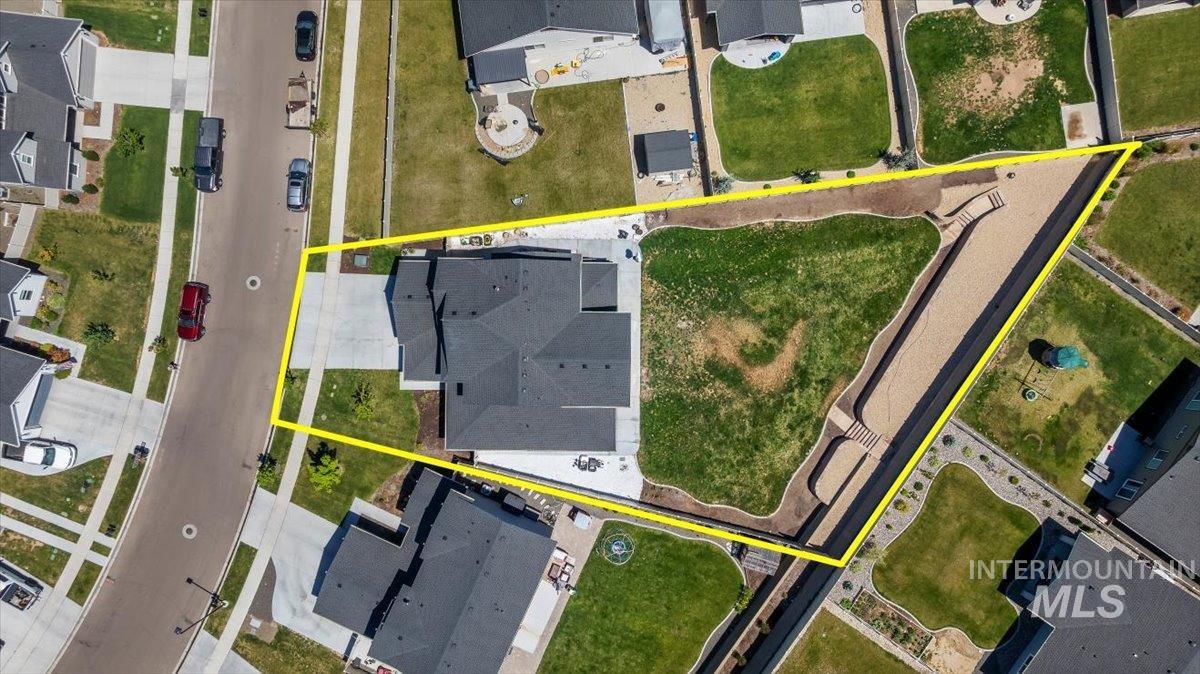11531 W Vin Santo Dr, Nampa, Idaho 83686, 4 Bedrooms, 3 Bathrooms, Residential For Sale, Price $765,000,MLS 98990849
