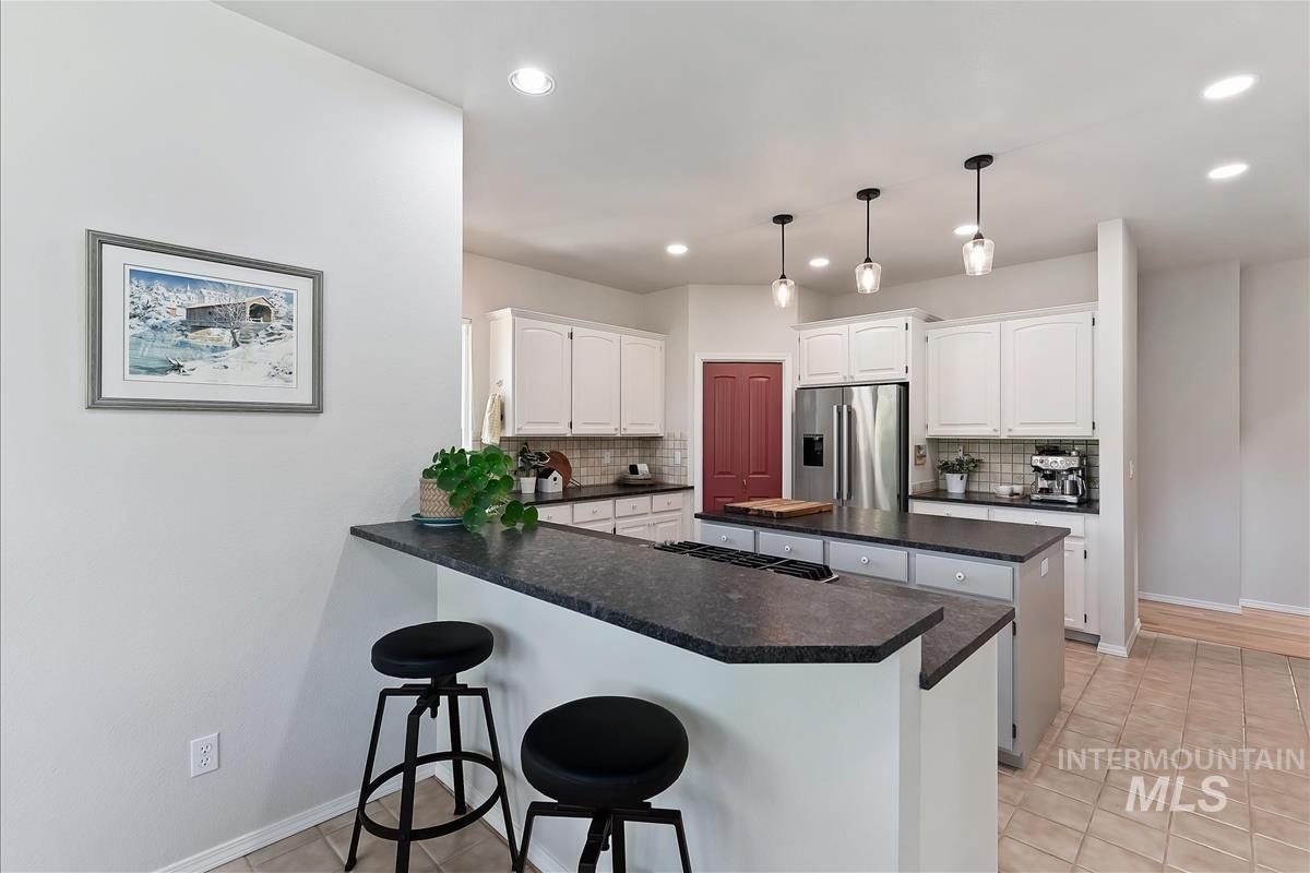 5176 N Blackbird Way, Garden City, Idaho 83714, 4 Bedrooms, 2.5 Bathrooms, Residential For Sale, Price $829,000,MLS 98990850