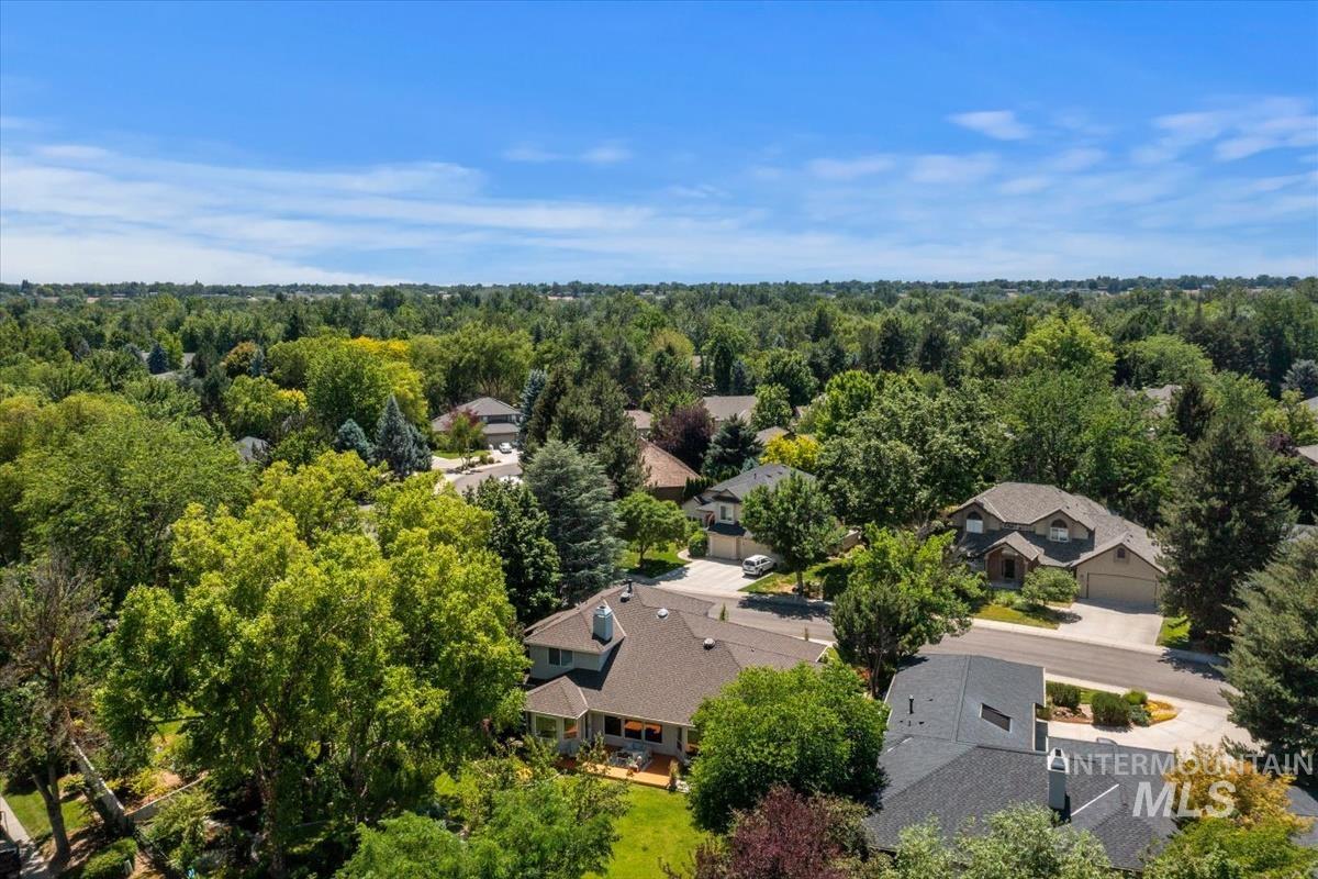 5176 N Blackbird Way, Garden City, Idaho 83714, 4 Bedrooms, 2.5 Bathrooms, Residential For Sale, Price $829,000,MLS 98990850