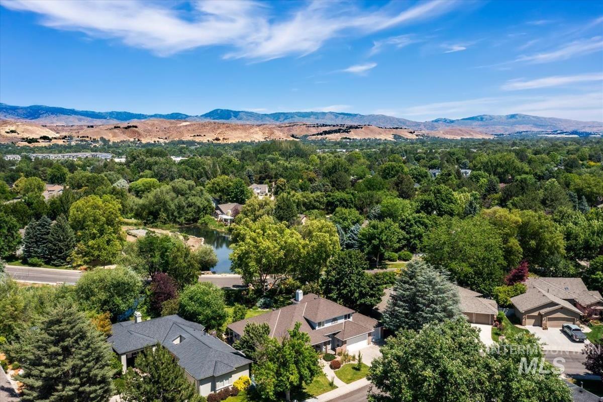 5176 N Blackbird Way, Garden City, Idaho 83714, 4 Bedrooms, 2.5 Bathrooms, Residential For Sale, Price $829,000,MLS 98990850