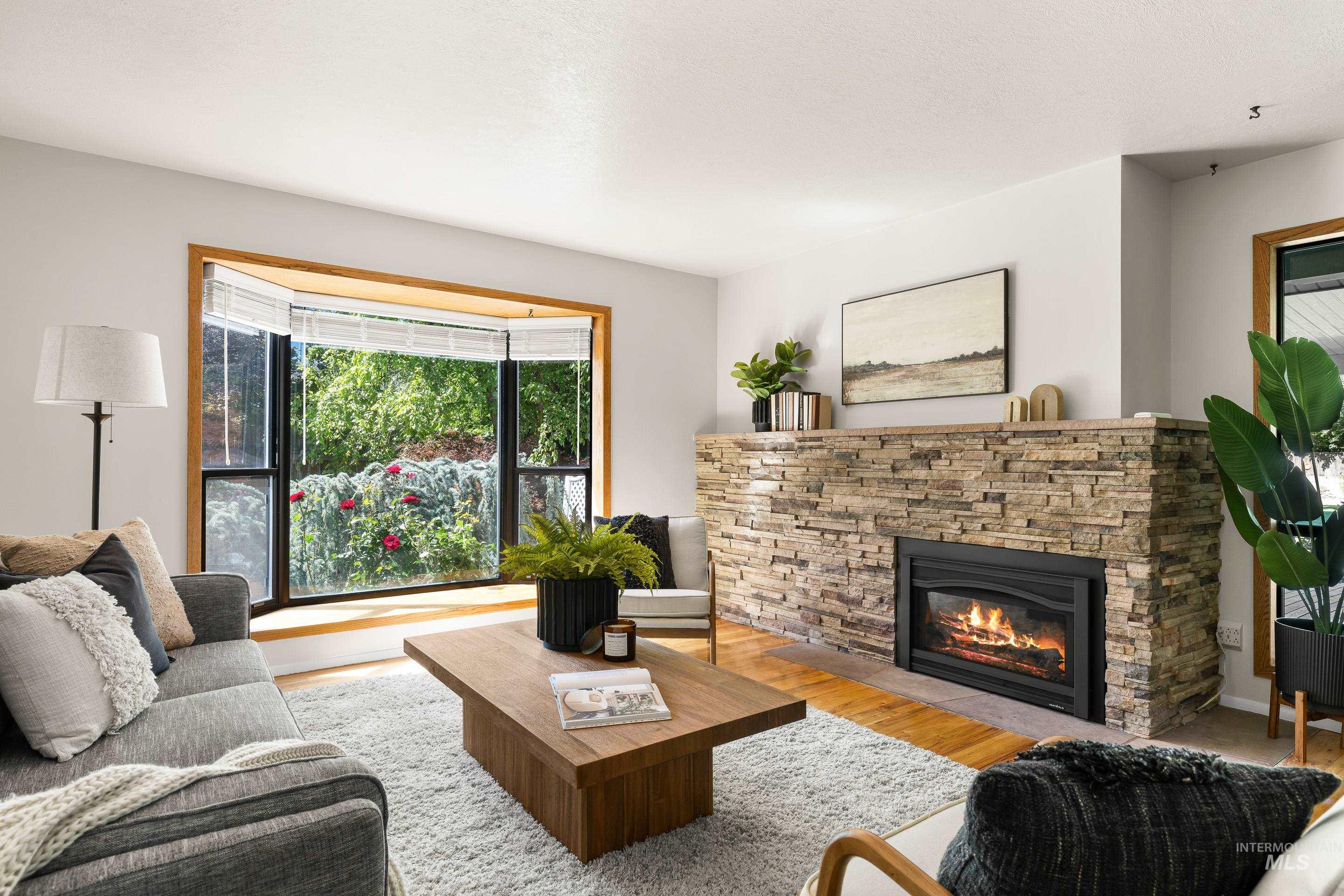 2717 N Alamo Rd, Boise, Idaho 83704, 3 Bedrooms, 3 Bathrooms, Residential For Sale, Price $587,000,MLS 98990851